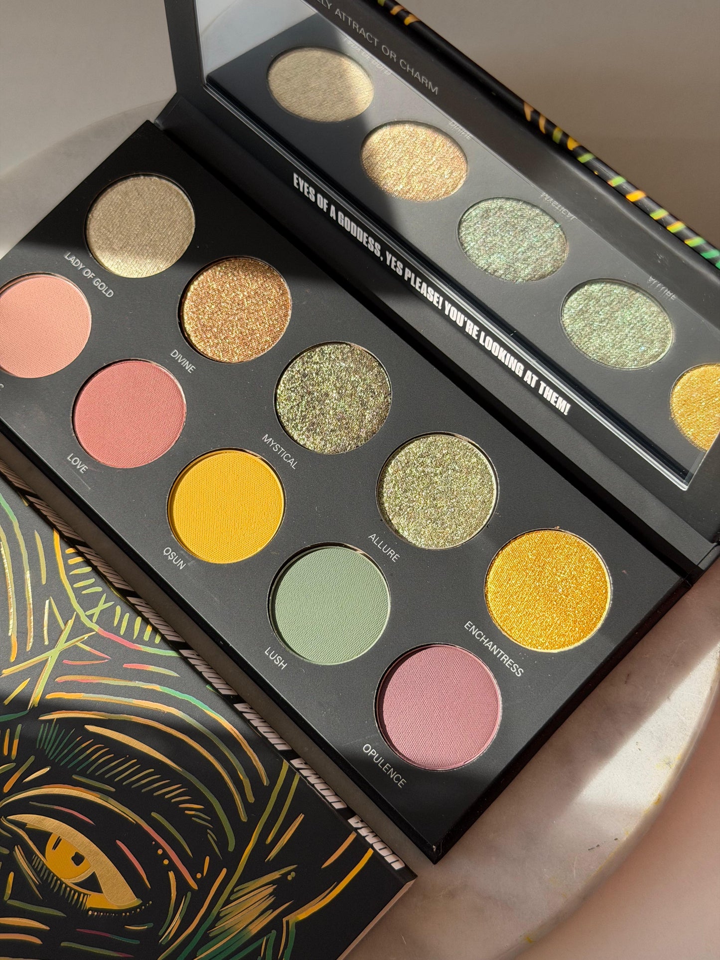 UOMA Black Magic Color Eyeshadow Palette - Allure