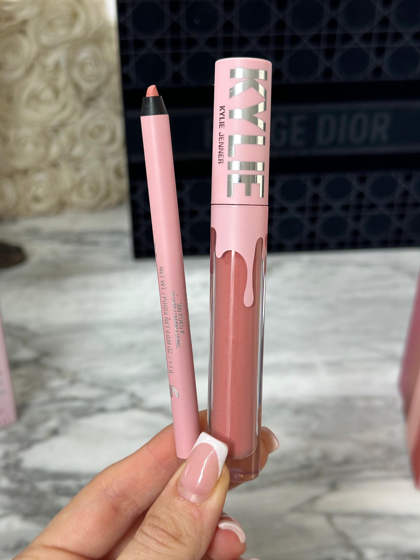 KYLIE JENNER Matte Lip Kit - Lip Liner & Liquid Lipstick (300)