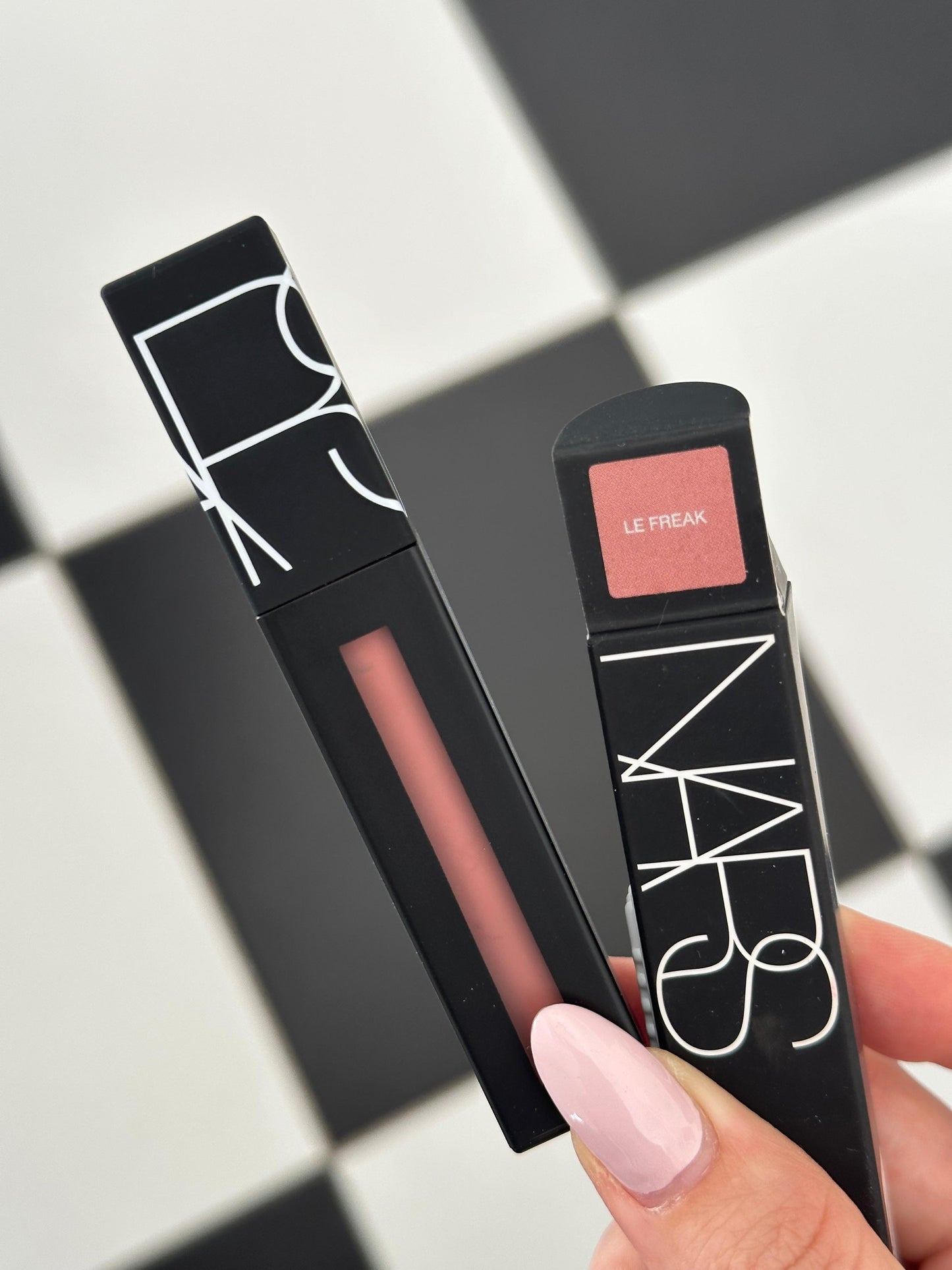 NARS Powermatte Lip Pigment - Liquid Matte Lipstick - Le Freak