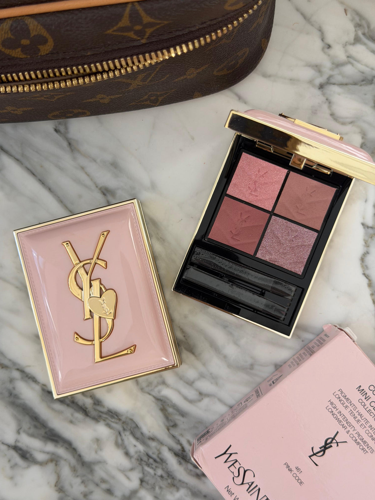 YSL Couture Clutch Collector (461)
High Intensity Pigments Longwear & Comfort