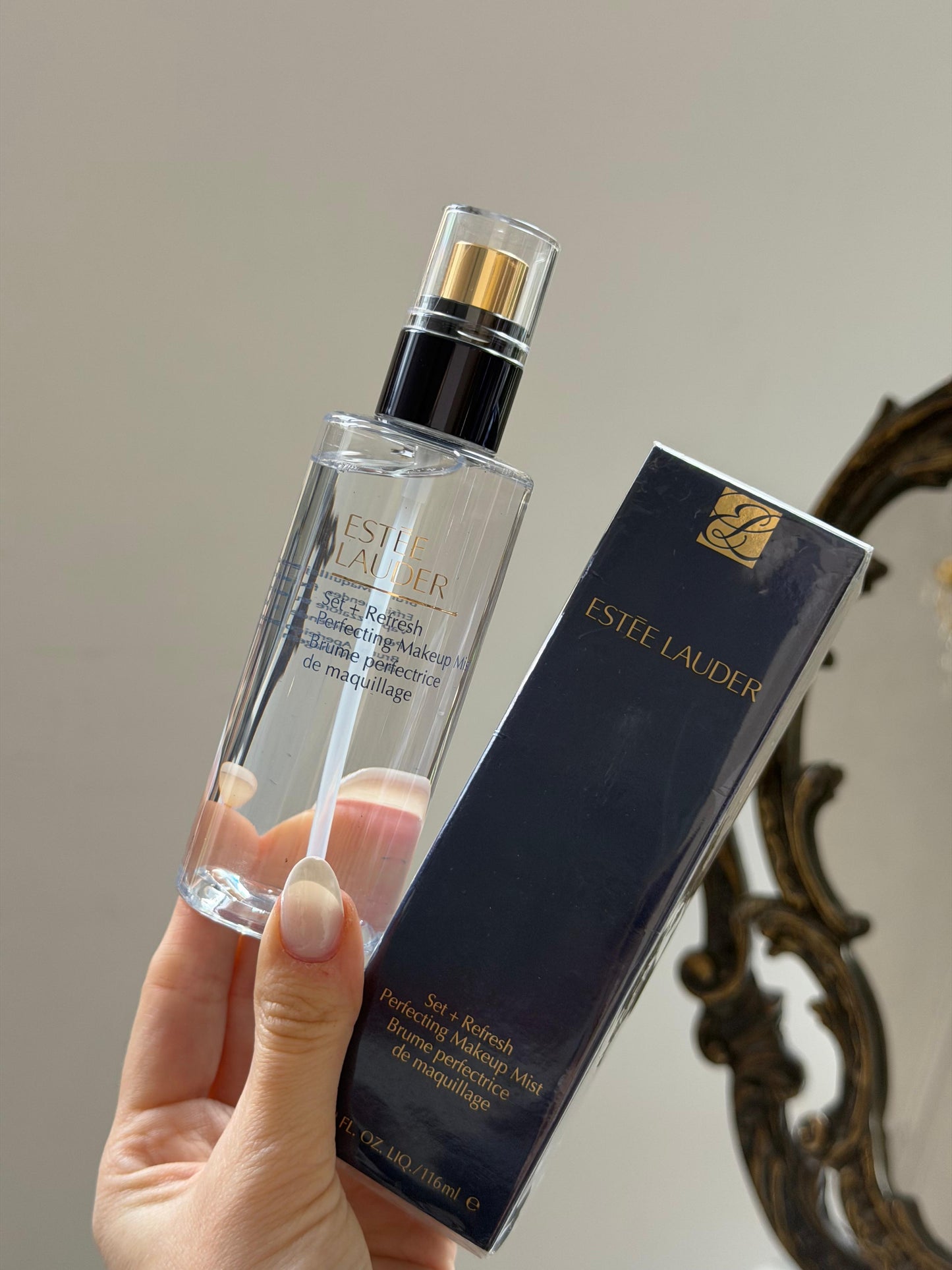 ESTEE LAUDER Set + Refresh Perfecting Makeup Mist
