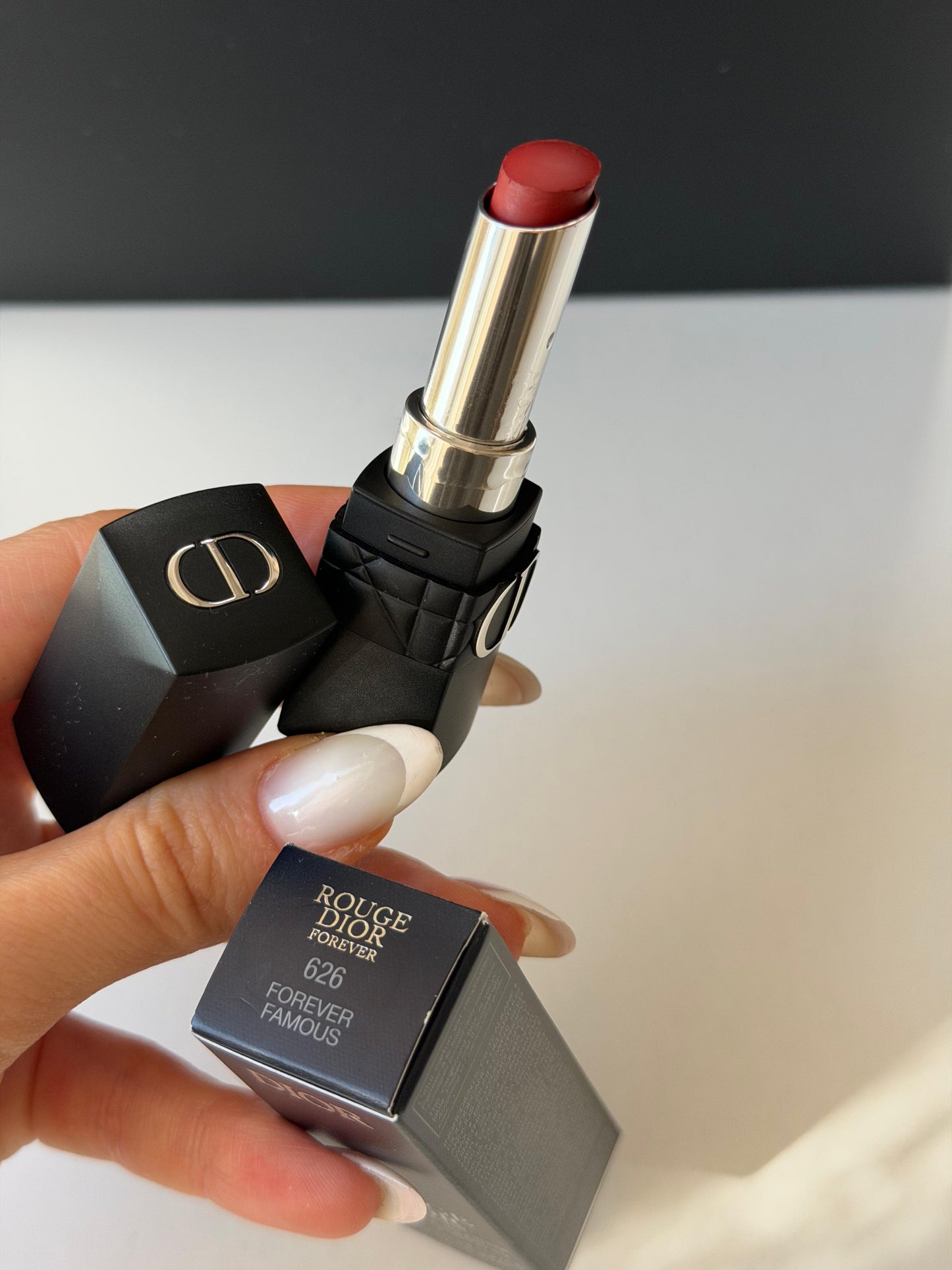 DIOR Rouge Forever (626)
Transfer-Proof Lipstick - Ultra Pigmented Matte Comfort
