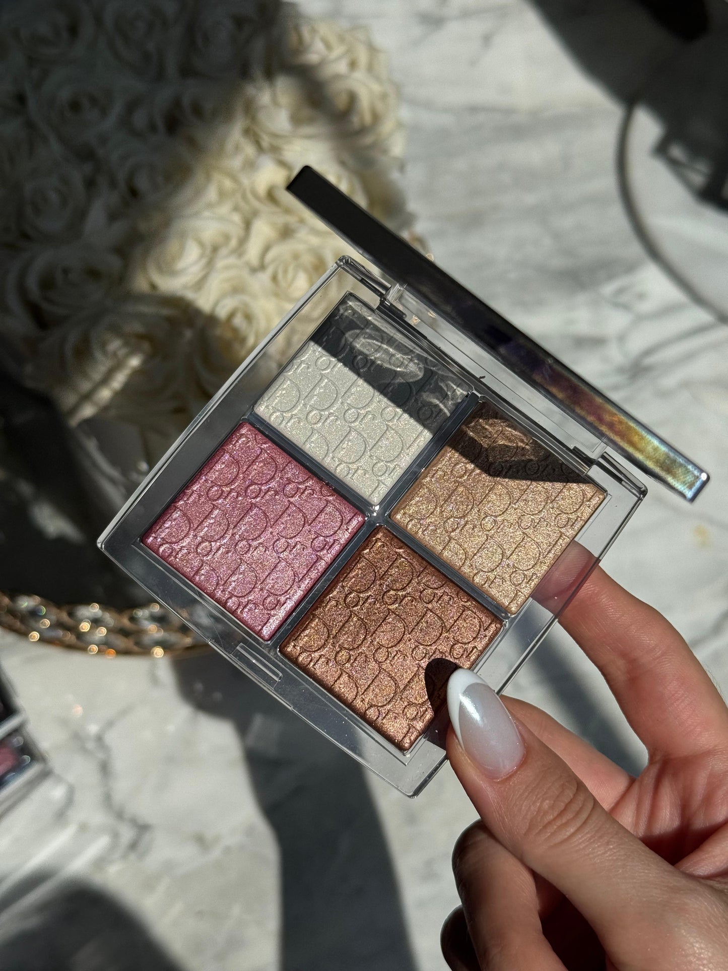 DIOR Backstage Glow Maximizer Palette (001)
Multi-Use Highlighter and Blush - Multi-Reflective Glow