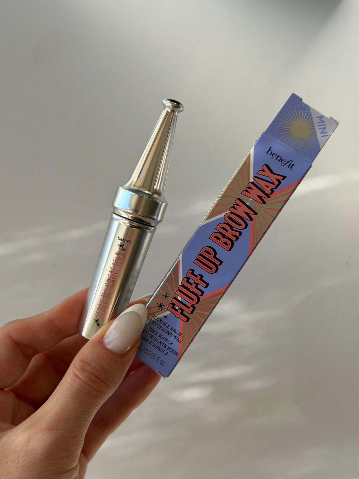 BENEFIT Fluff Up Brow Wax
Flexible Brow-Texturizing