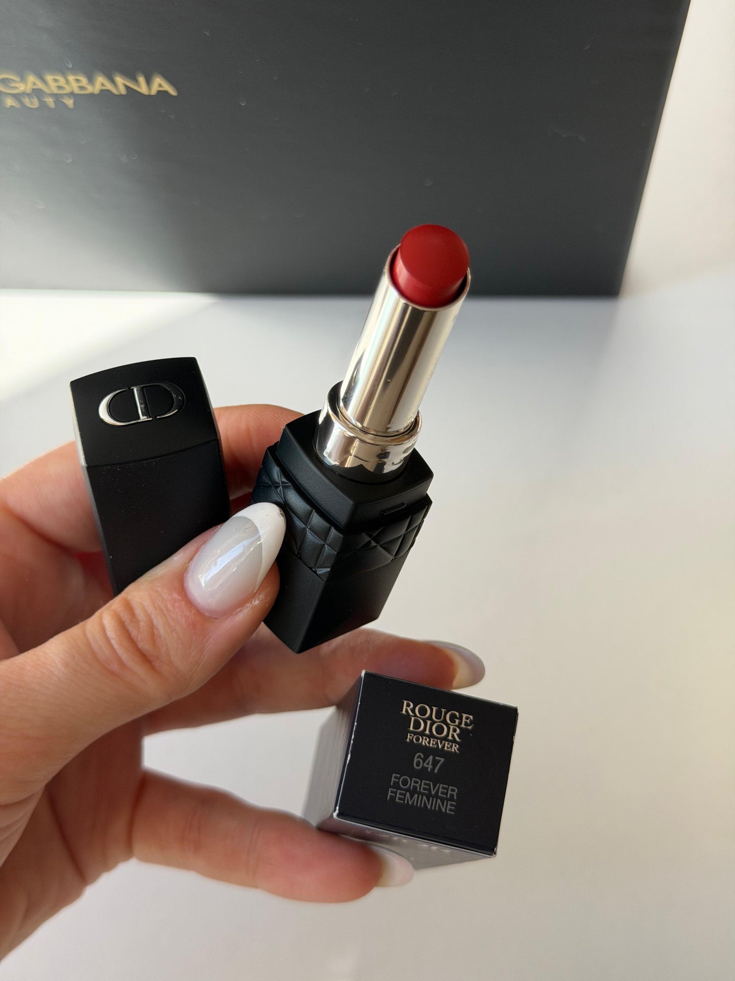 DIOR Rouge Forever (647)
Transfer-Proof Lipstick - Ultra Pigmented Matte Comfort