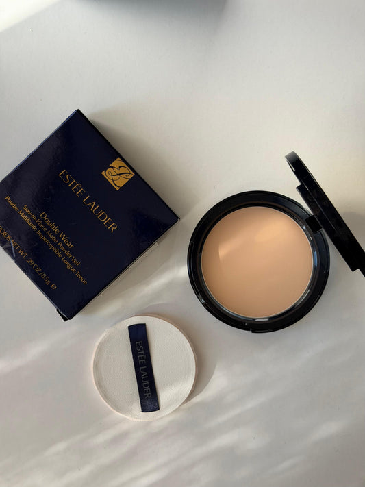 ESTEE LAUDER Double Wear
Stay-in-Place Matte Setting Powder Veil - Translucent Light Medium