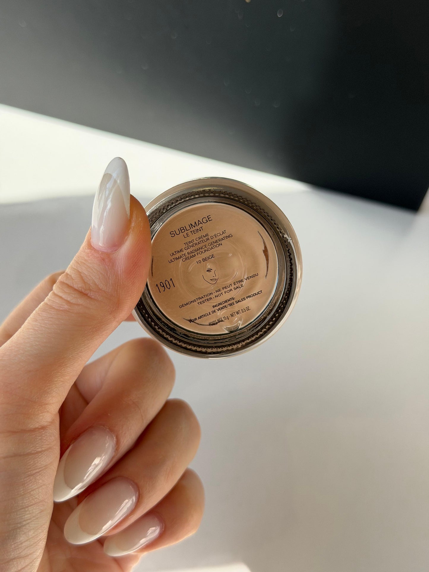 CHANEL Sublimage Le Teint 
Ultimate Radiance - Generating Cream Foundation (10)