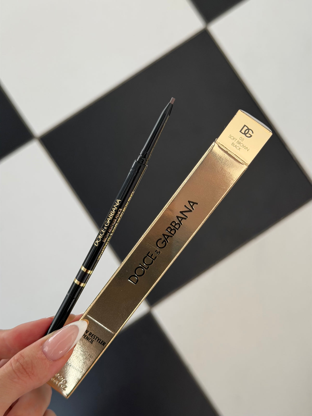 DOLCE&GABBANA Brow Restyler Pencil (05)
16H Lasting Fill & Shape Micro Brow Pencil