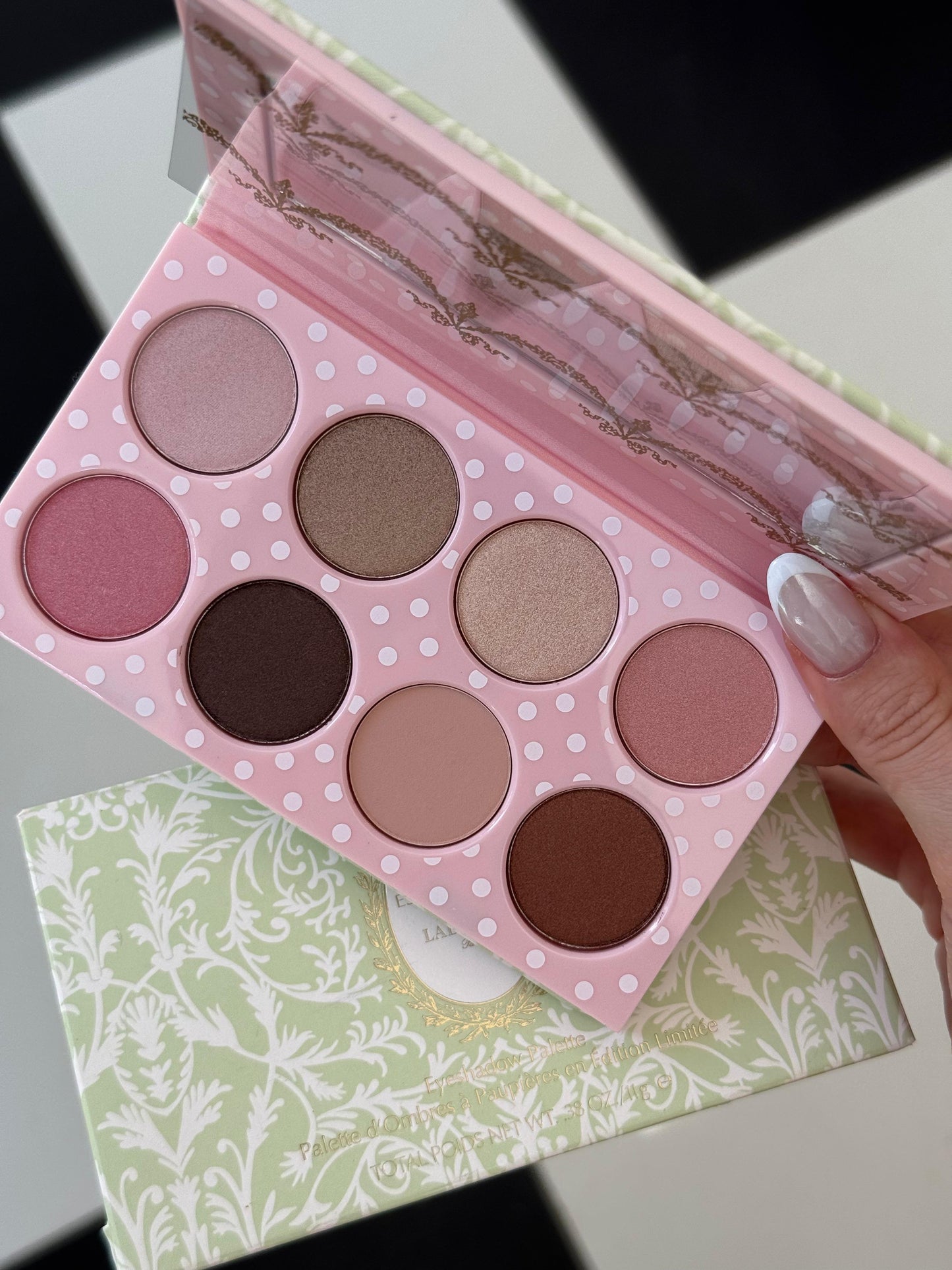 ESTÉE LAUDER Ladurée Limited Edition Eyeshadow Palette
