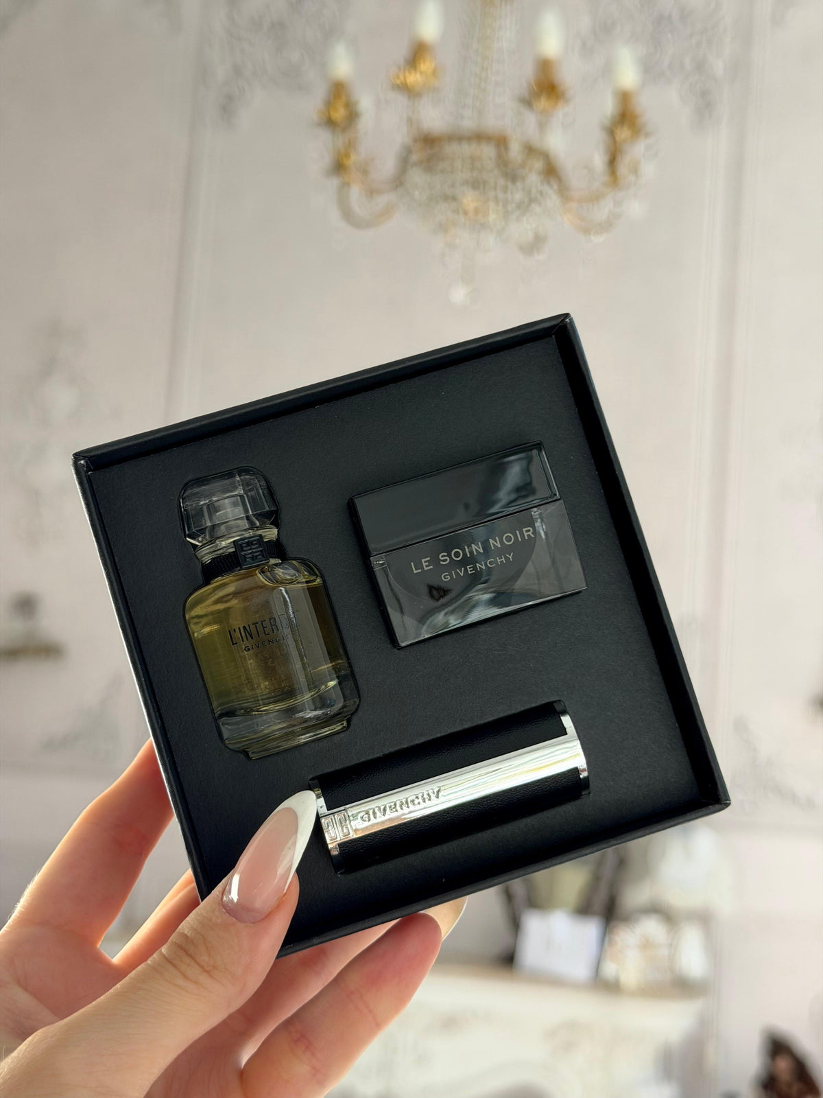 GIVENCHY Essential Gift Set (Parfum, Lipstick, Cream)