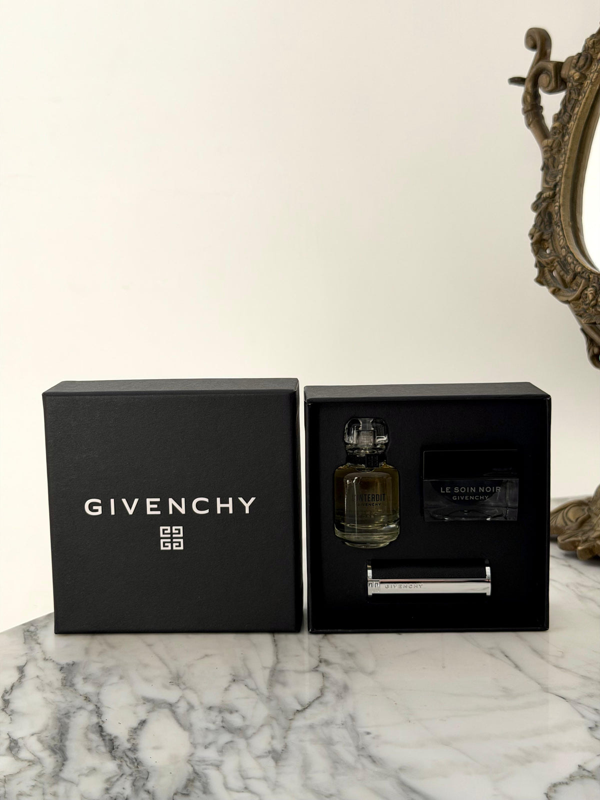 GIVENCHY Essential Gift Set (Parfum, Lipstick, Cream)