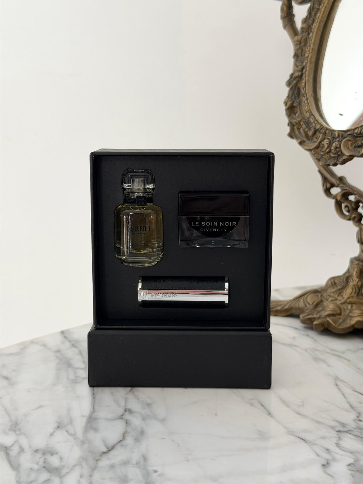 GIVENCHY Essential Gift Set (Parfum, Lipstick, Cream)