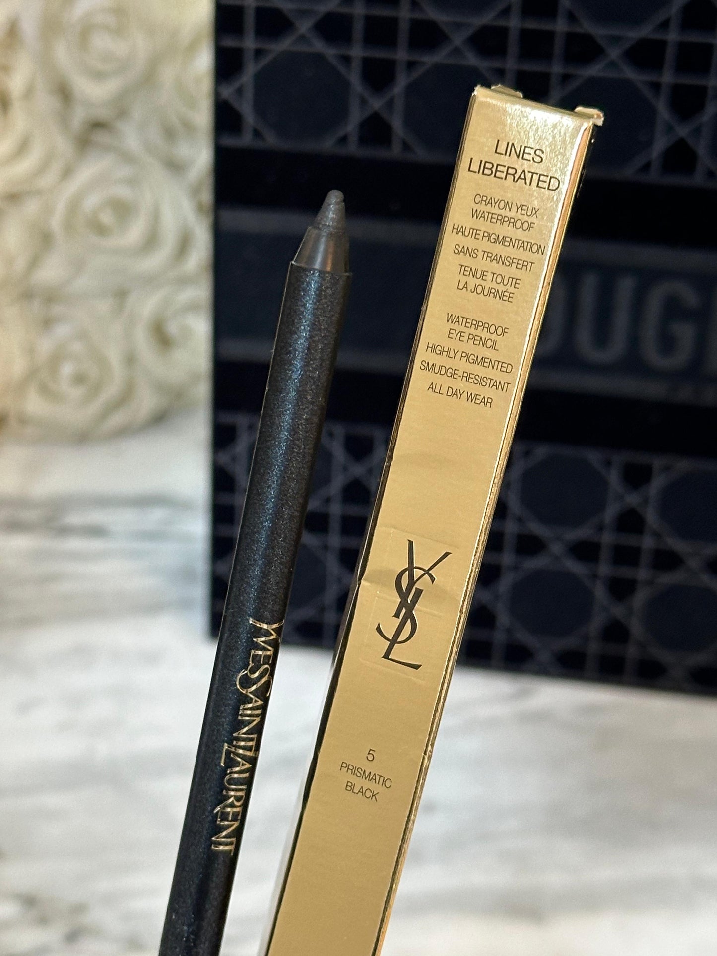 YSL Lines Liberated (5)
Waterproof Eye Pencil