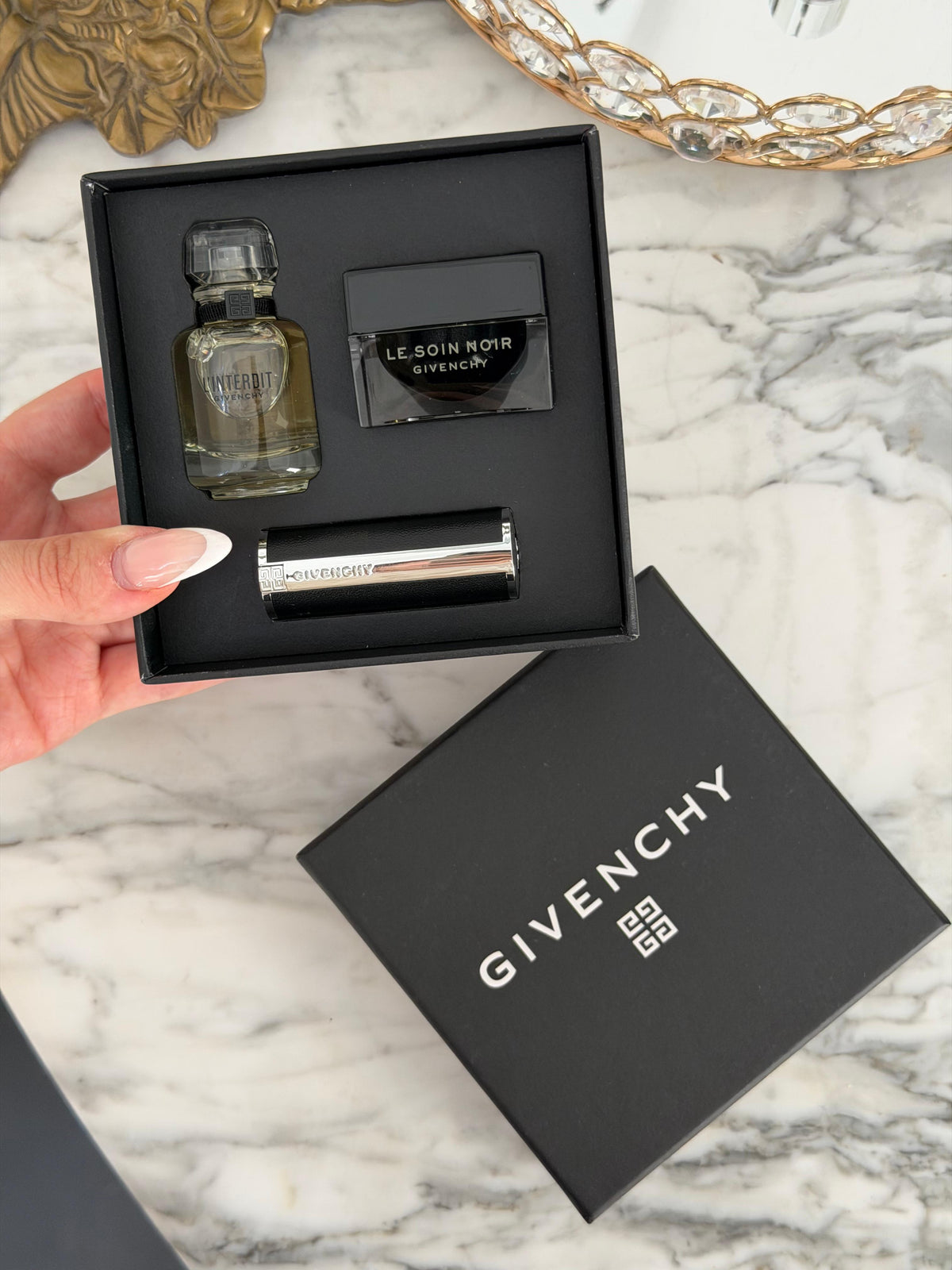 GIVENCHY Essential Gift Set (Parfum, Lipstick, Cream)