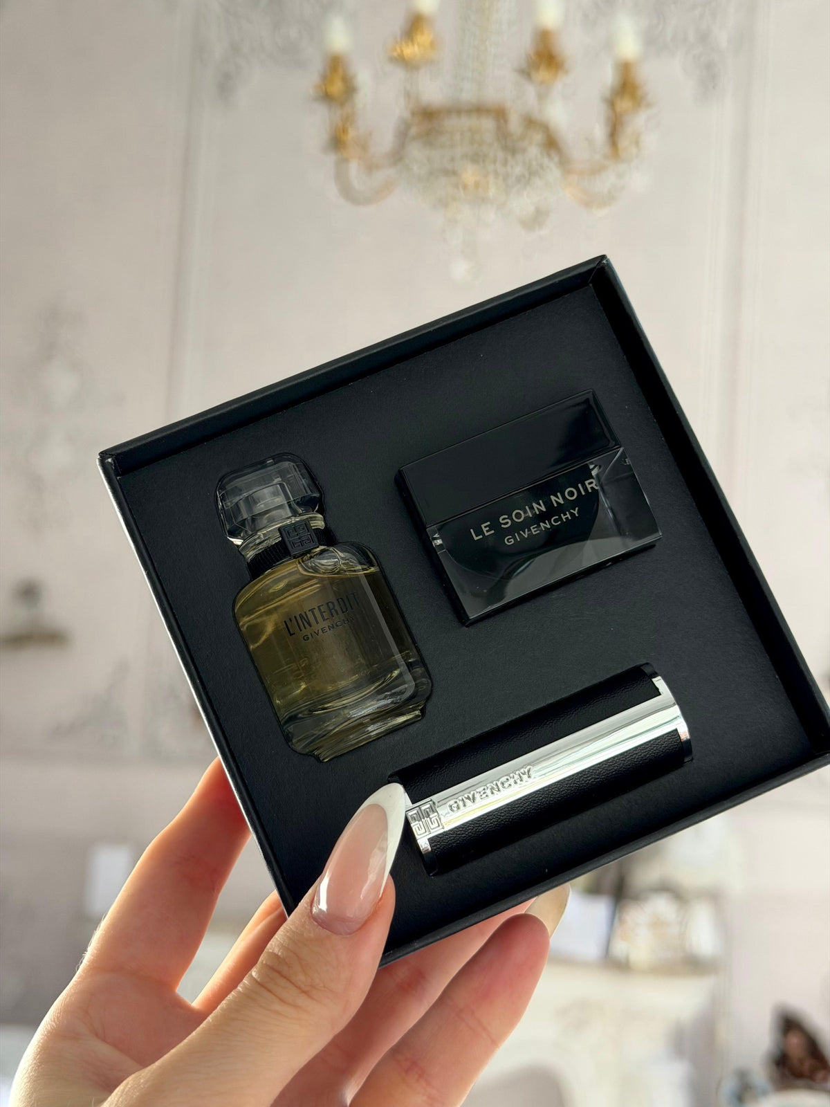 GIVENCHY Essential Gift Set (Parfum, Lipstick, Cream)