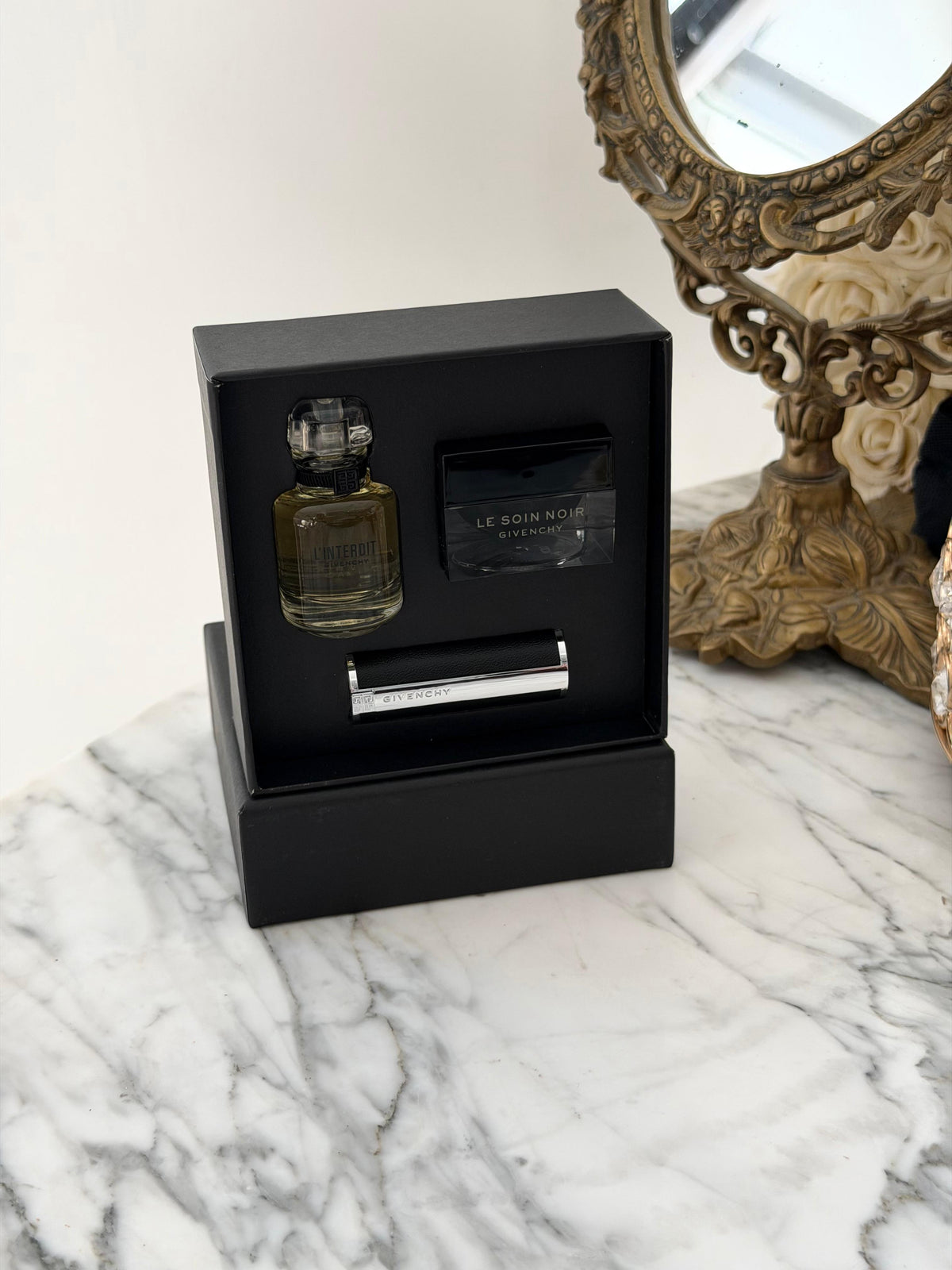 GIVENCHY Essential Gift Set (Parfum, Lipstick, Cream)