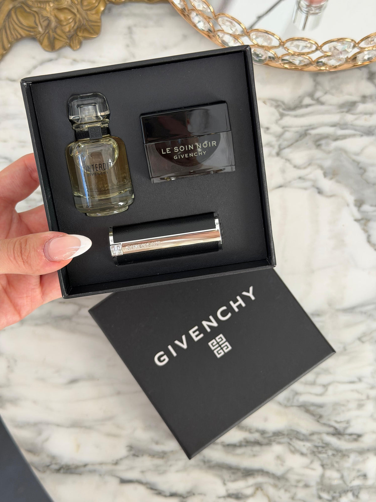 GIVENCHY Essential Gift Set (Parfum, Lipstick, Cream)