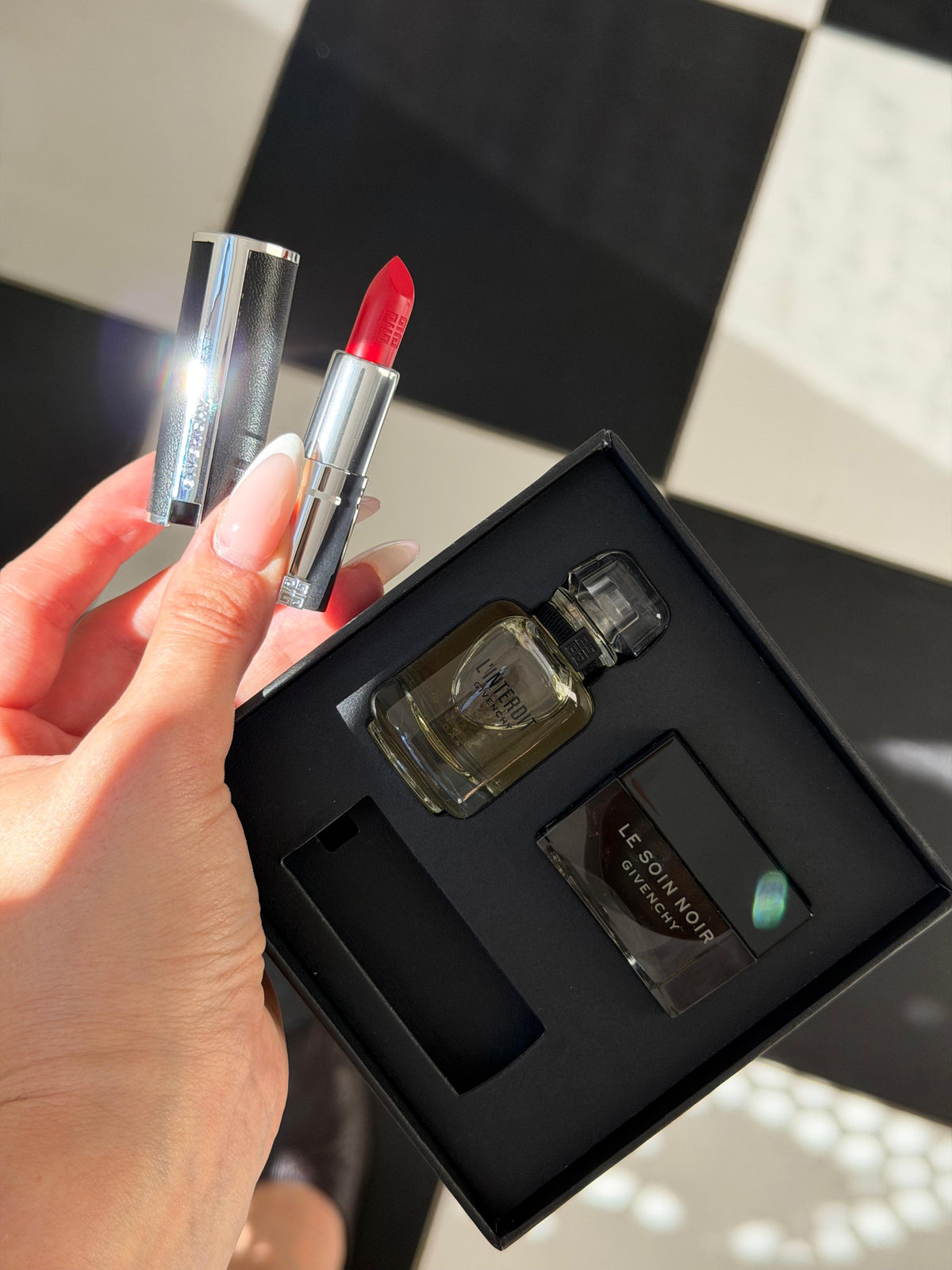 GIVENCHY Essential Gift Set (Parfum, Lipstick, Cream)