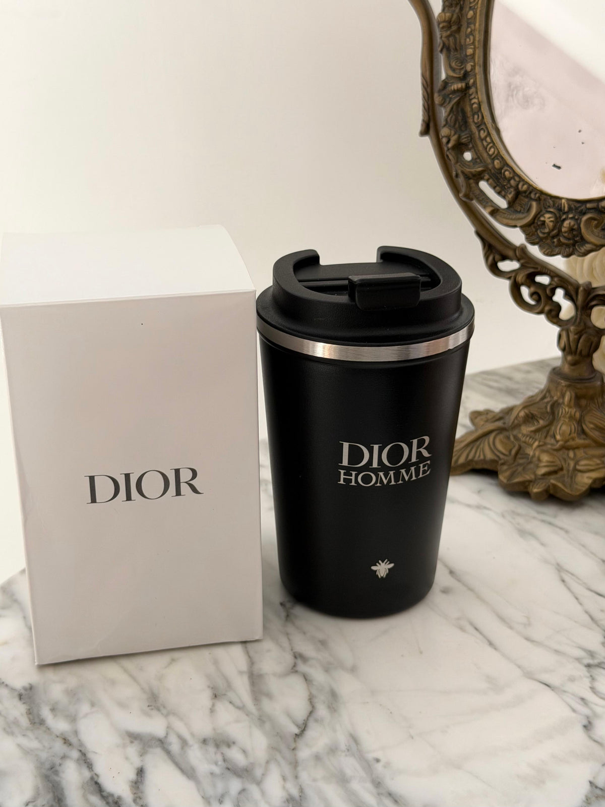DIOR Homme Travel Mug 350ml
Black Stainless Steel Thermus