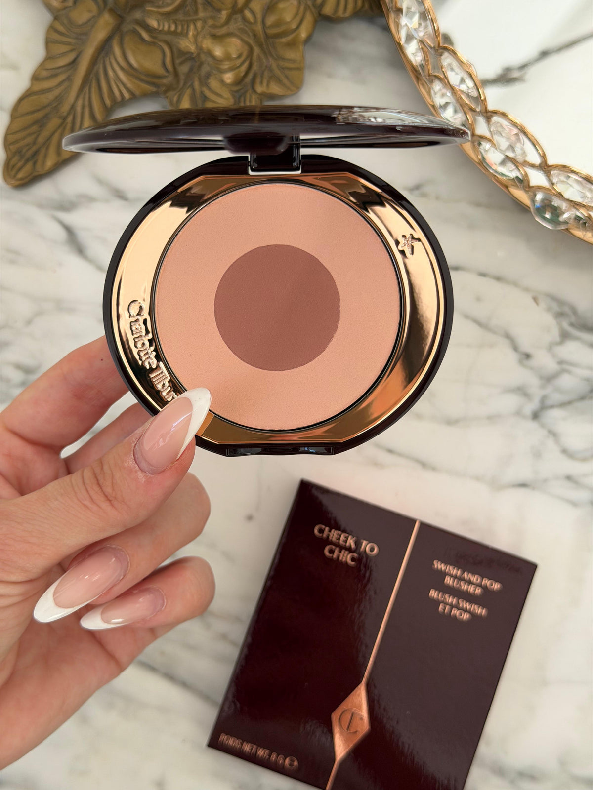 CHARLOTTE TILBURY Cheek To Chic Swish And Pop Blusher