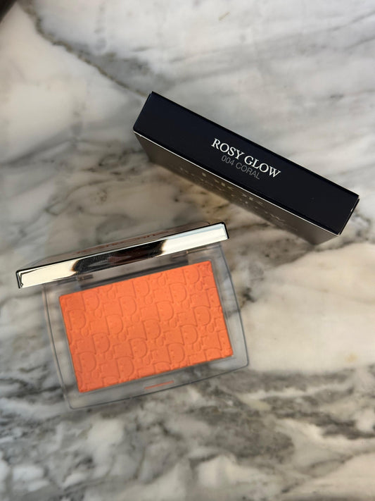 DIOR Rosy Glow 004 Coral
Color-Awakening Blush - Natural Healthy Glow Effect
