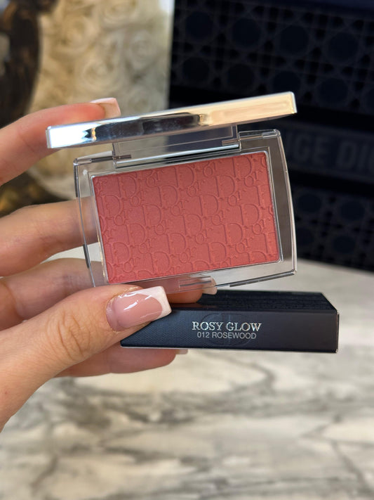 DIOR Rosy Glow 012 Rosewood
Color-Awakening Blush - Natural Healthy Glow Effect