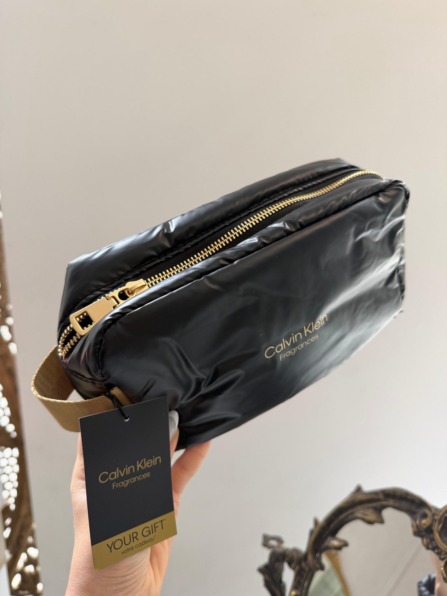 CALVIN KLEIN Dopp Kit Travel Pouch Gift