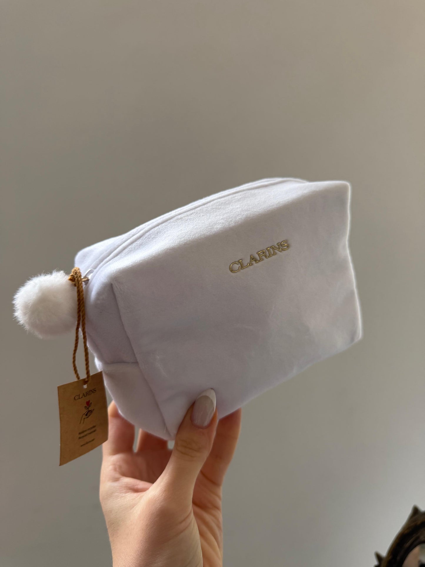 CLARINS White Travel Pouch Gift