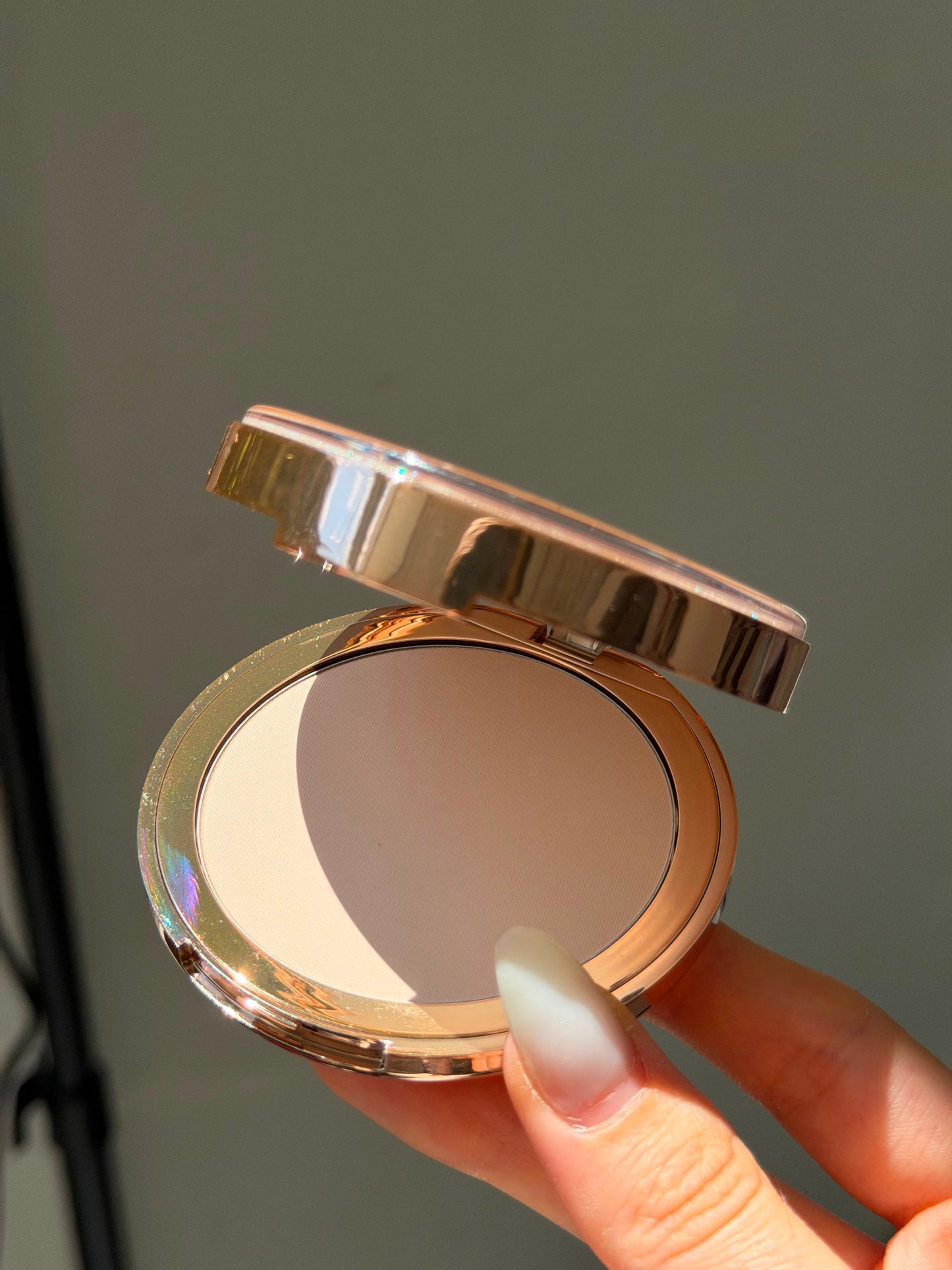 CHARLOTTE TILBURY Airbrush Flawless Finish - Complexion Smoothing Micro Powder (0)