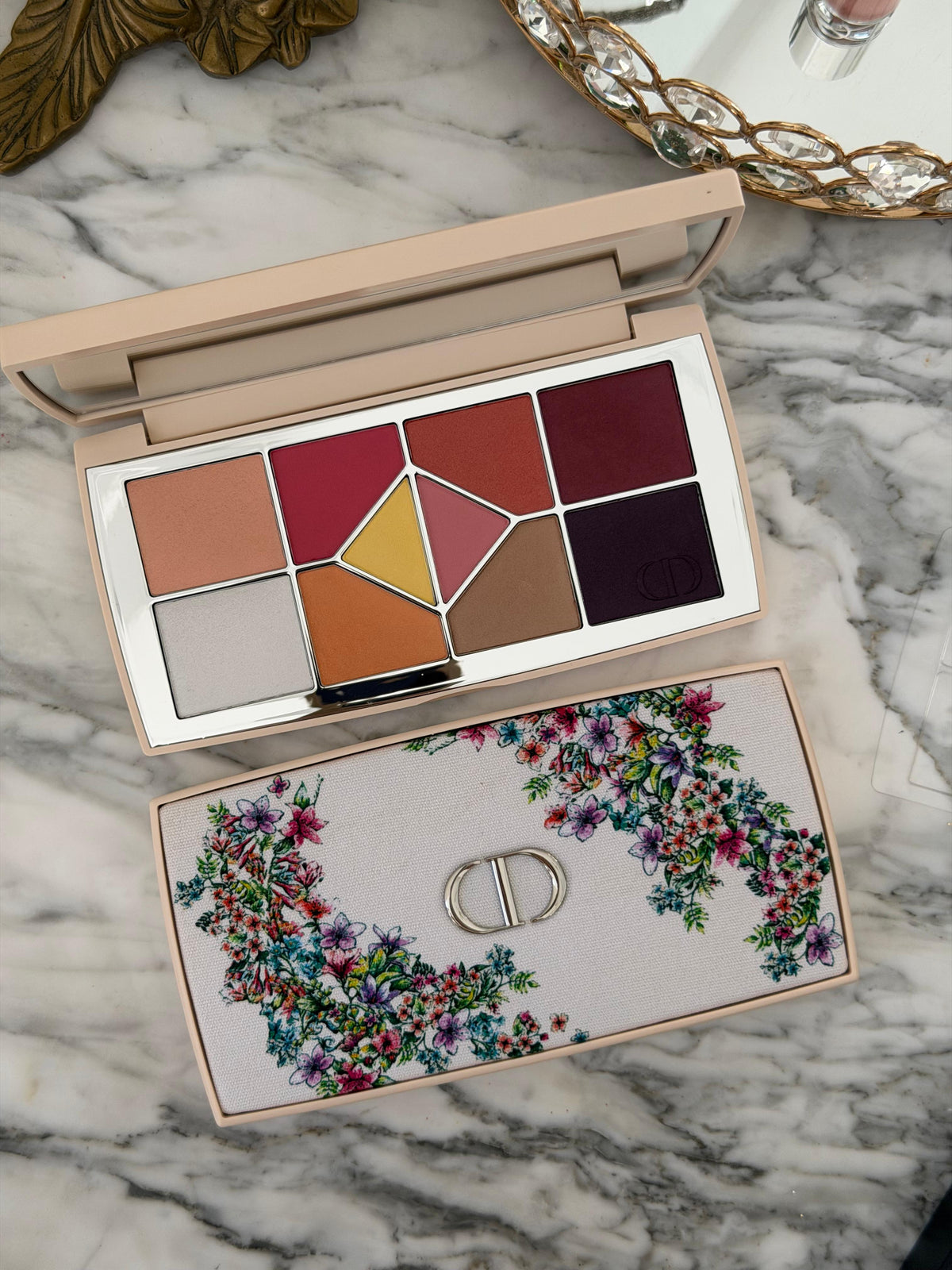 DIOR Diorshow 10 Couleurs Blooming Boudoir Limited Edition
Eye Palette - 10 Eyeshadows - High Color And Long Wear