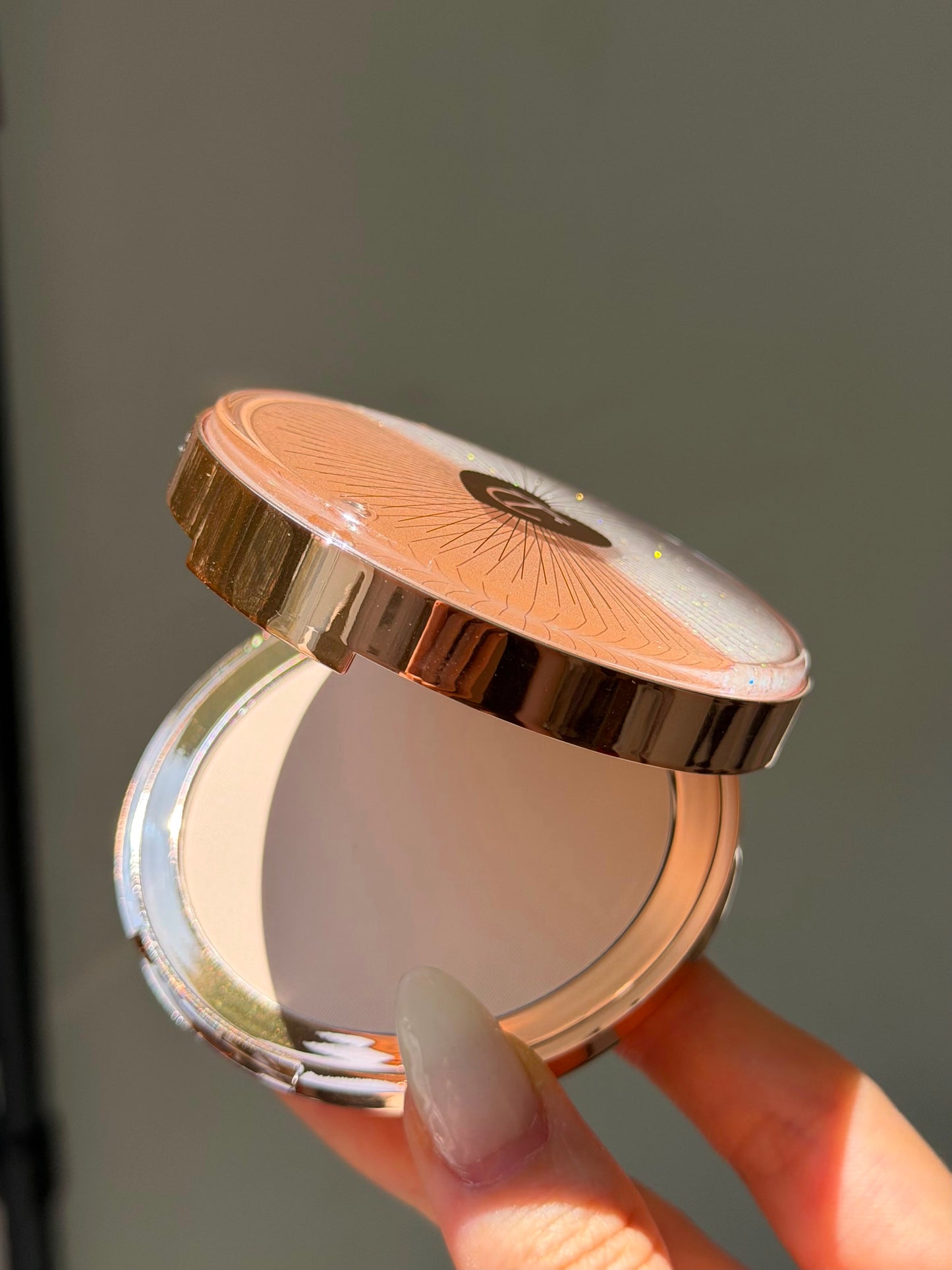 CHARLOTTE TILBURY Airbrush Flawless Finish - Complexion Smoothing Micro Powder (0)