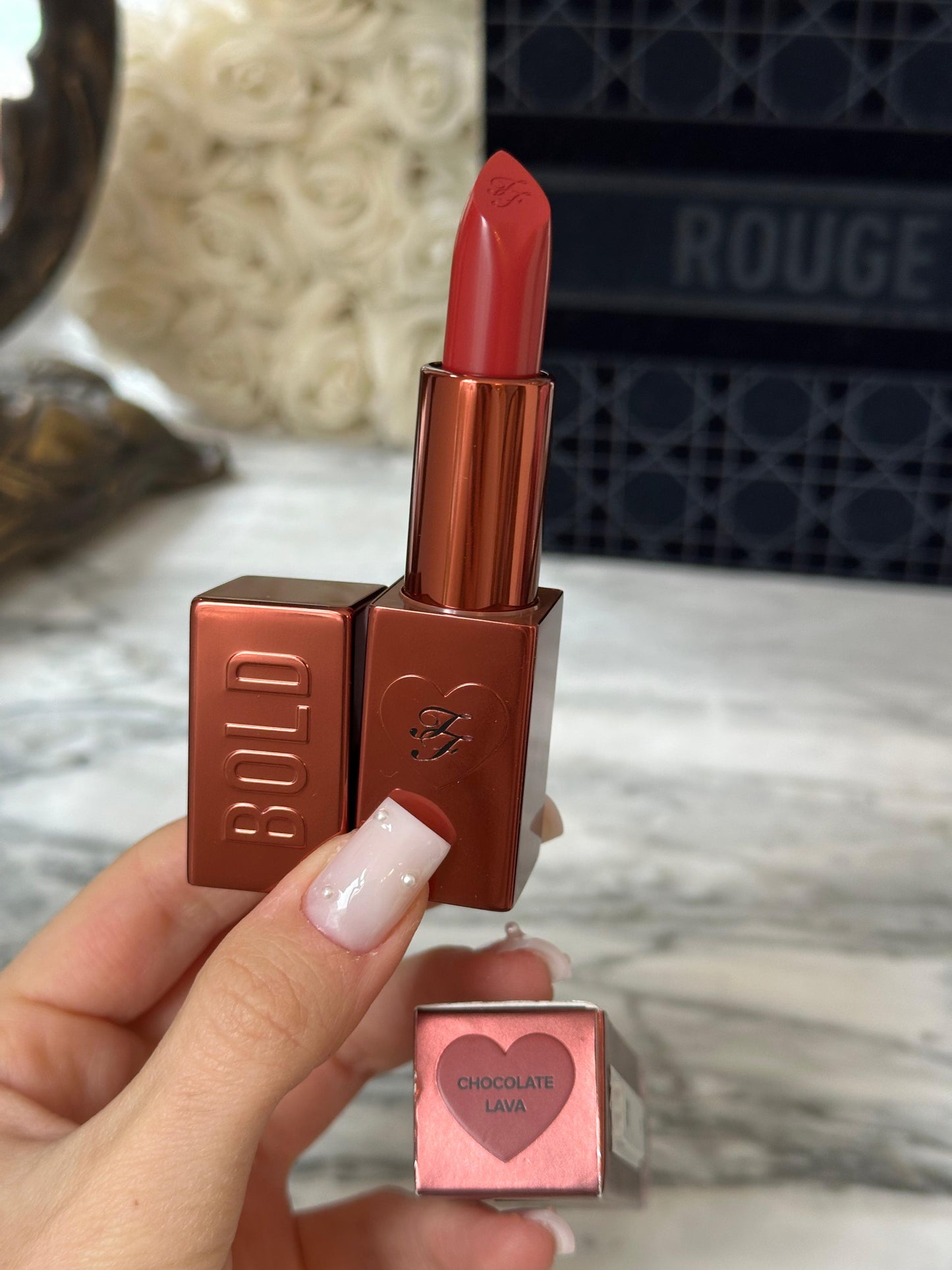 TOO FACED Cocoa Bold Lipstick
EM-Power Cream Lipstick - Chocolate Lava
