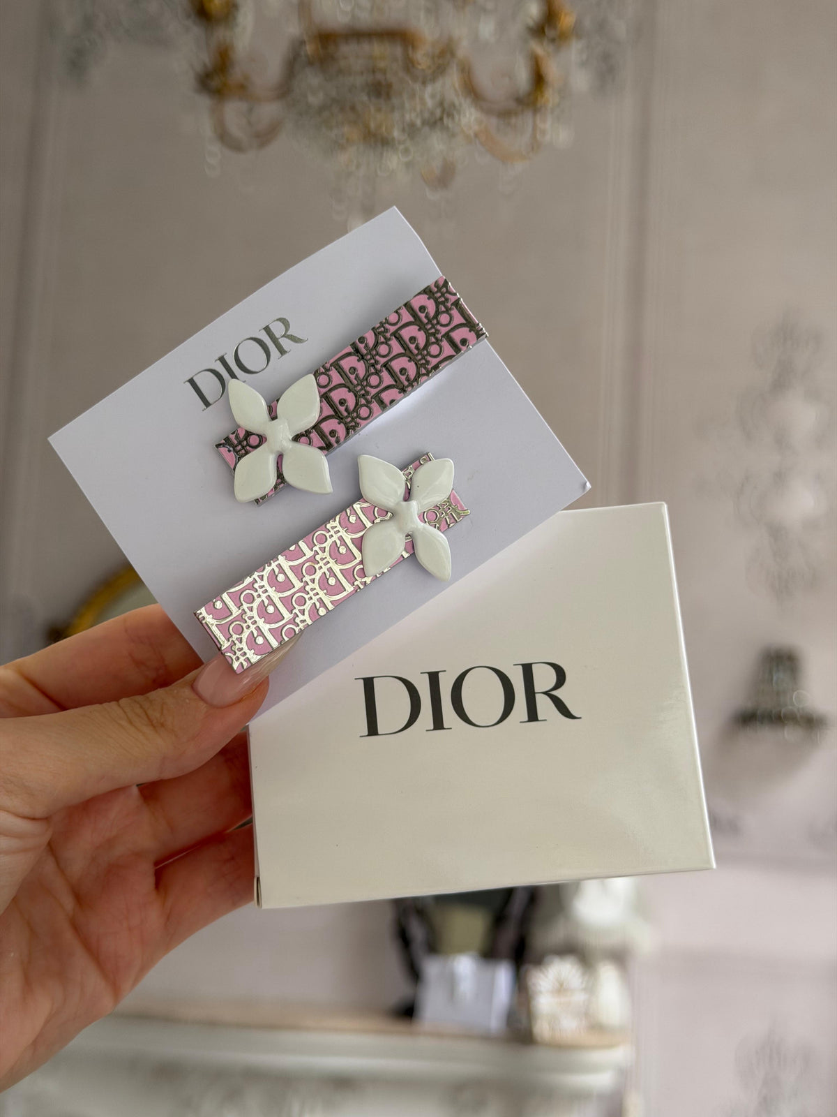 DIOR Beauty Flower Chic Hair Clip