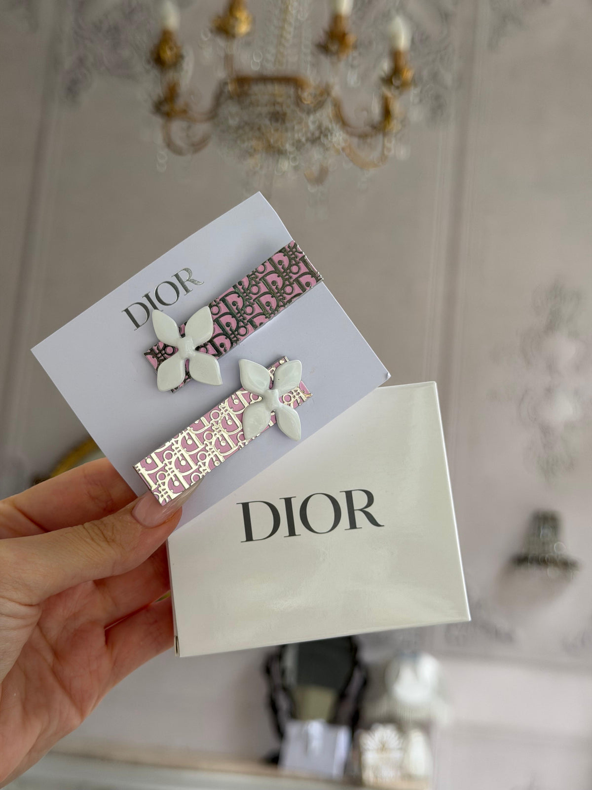 DIOR Beauty Flower Chic Hair Clip