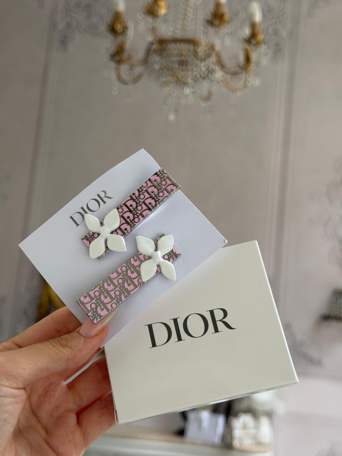 DIOR Beauty Flower Chic Hair Clip