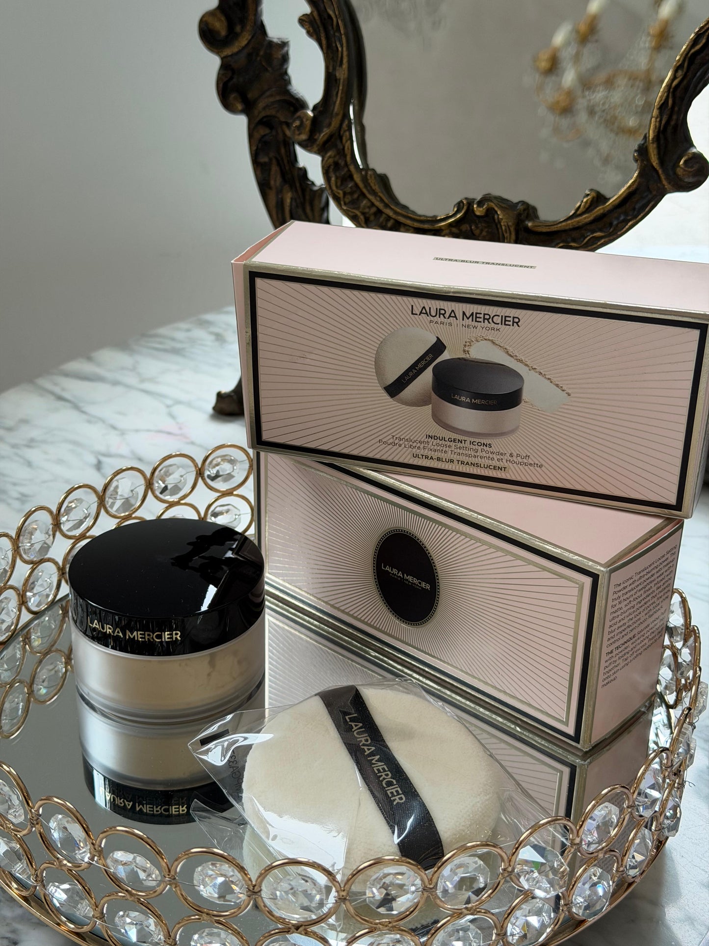 LAURA MERCIER Indulgent Icons Ultra-Blur Translucent Loose Setting Powder + Puff
