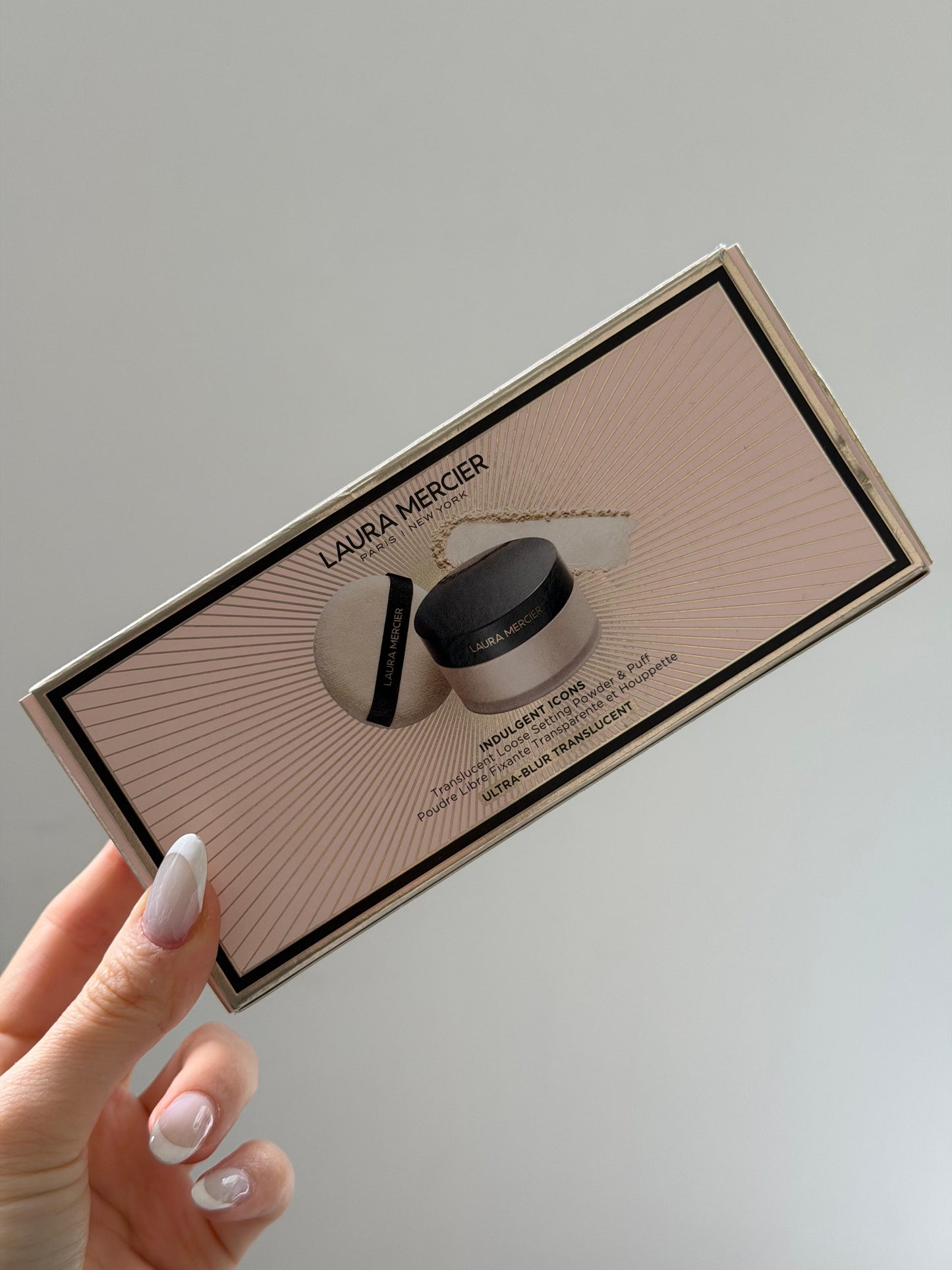 LAURA MERCIER Indulgent Icons Ultra-Blur Translucent Loose Setting Powder + Puff