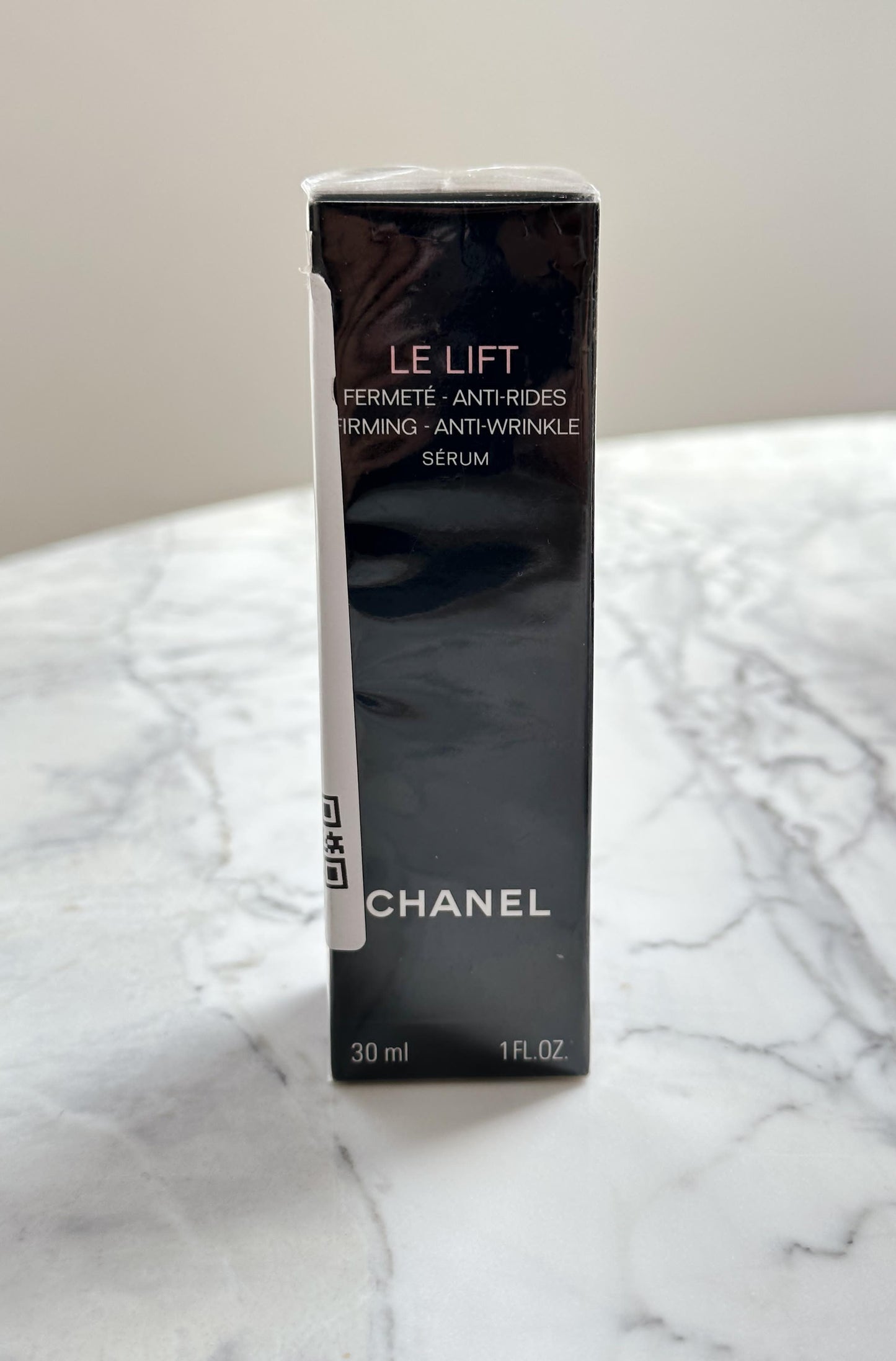 CHANEL Le Lift Serum Smooths - Firms - Fortifies