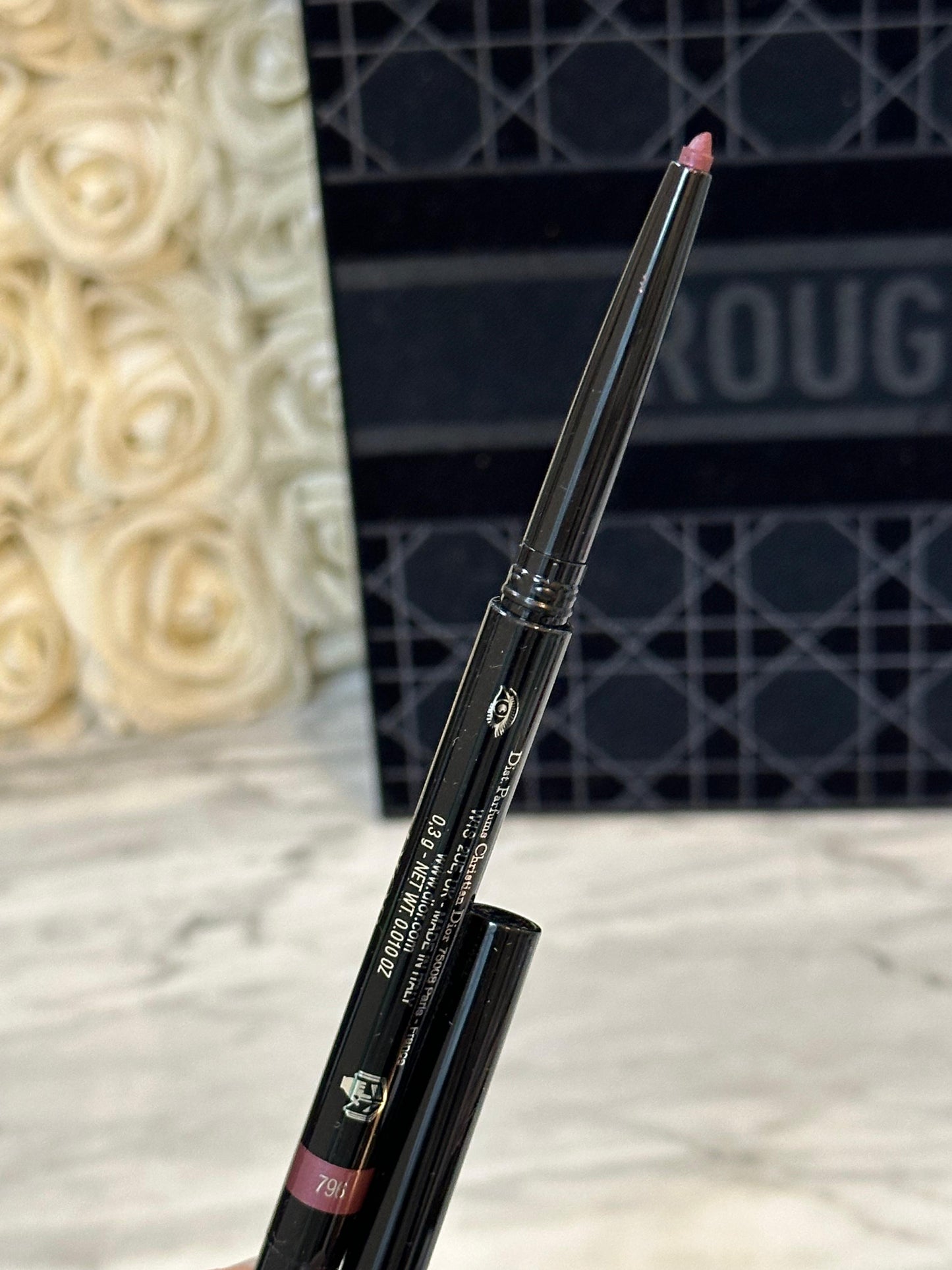 DIOR Diorshow Stylo
24H-Wear Waterproof Eyeliner - Intense Color, Creamy Texture