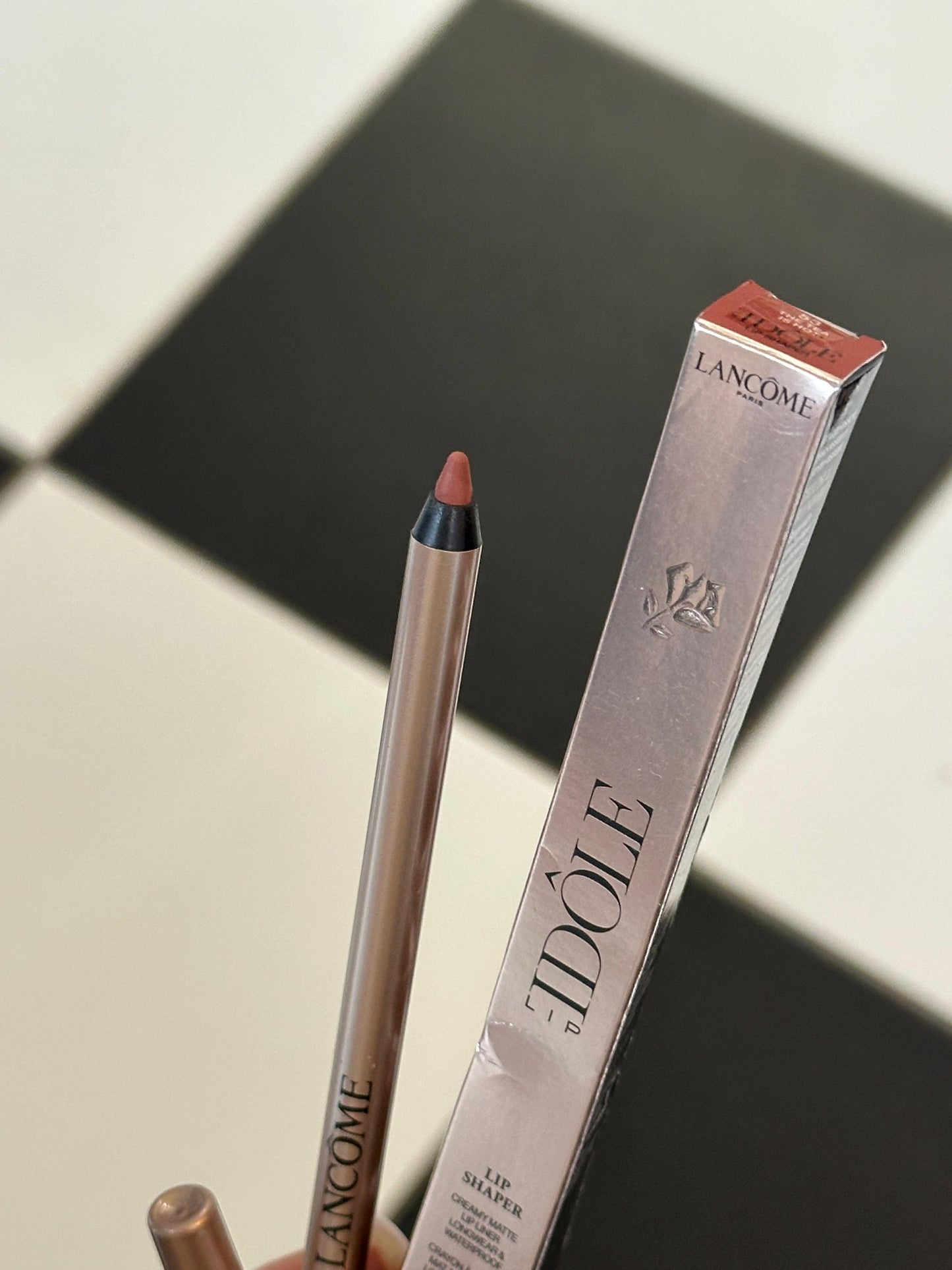 LANCÔME Lip Idôle Lip Shaper
Creamy Matte Lip Liner (53)