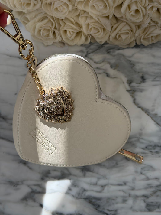 DOLCE&GABBANA
Luxury Heart Pouch