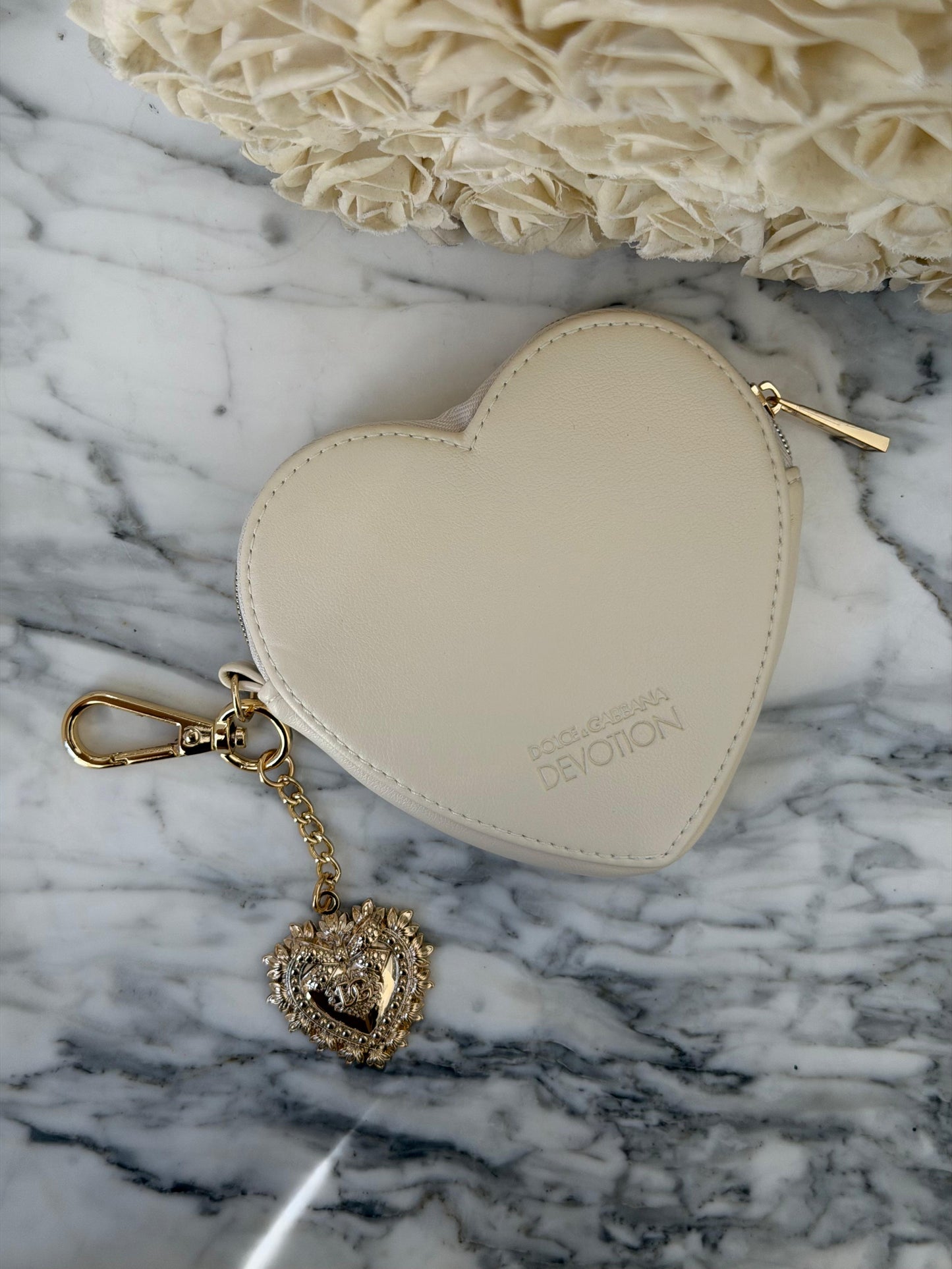 DOLCE&GABBANA
Luxury Heart Pouch