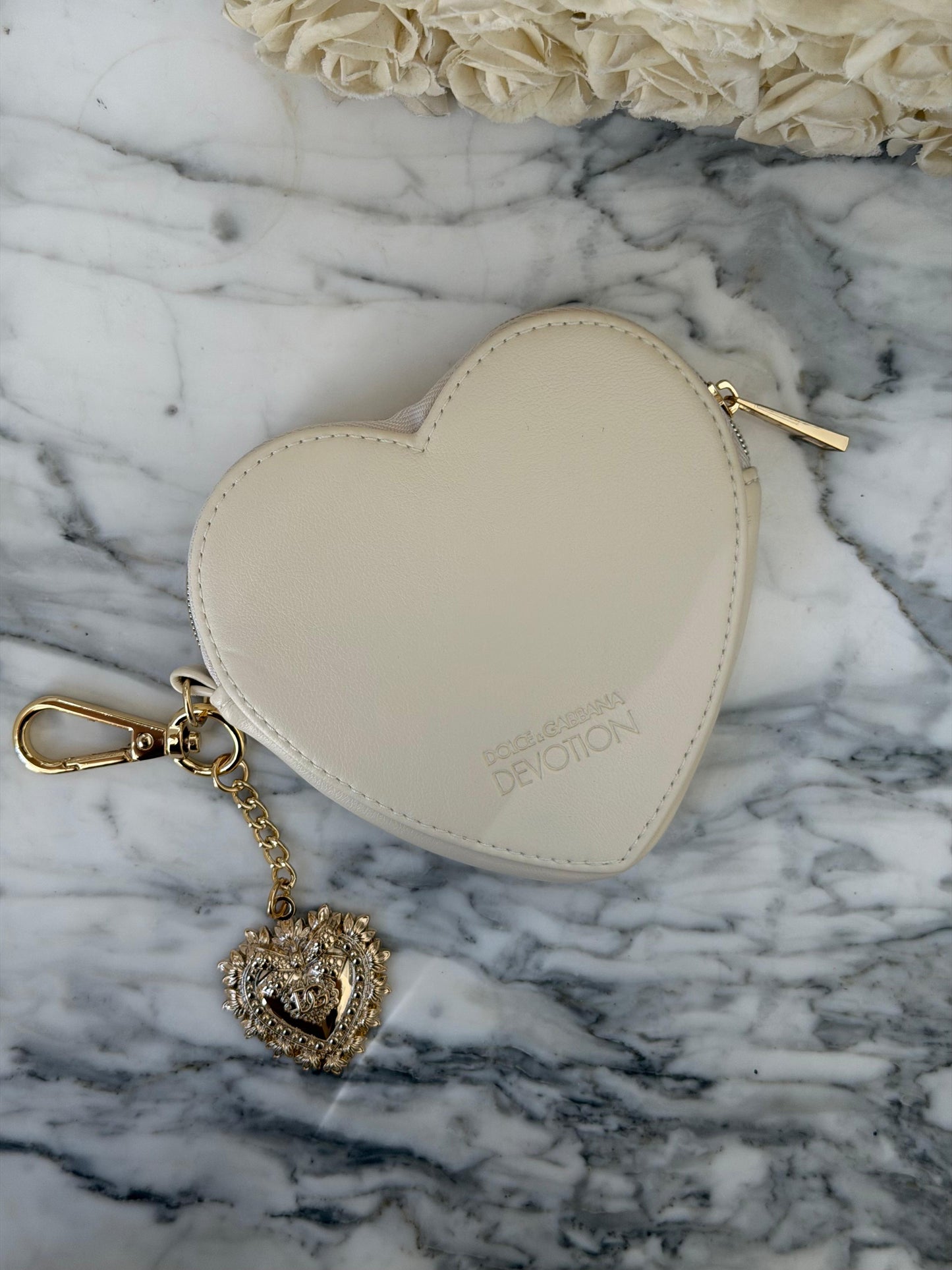 DOLCE&GABBANA
Luxury Heart Pouch