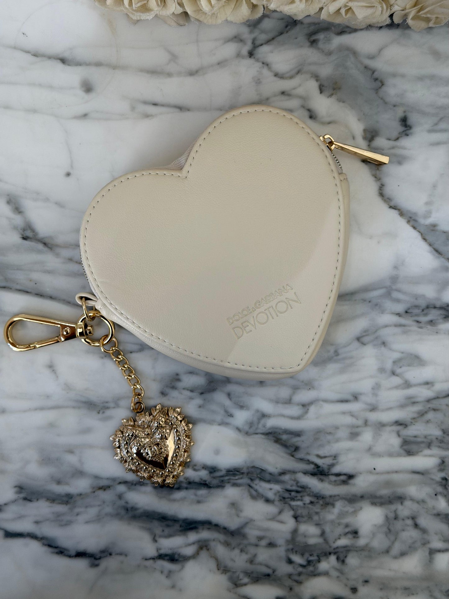DOLCE&GABBANA
Luxury Heart Pouch