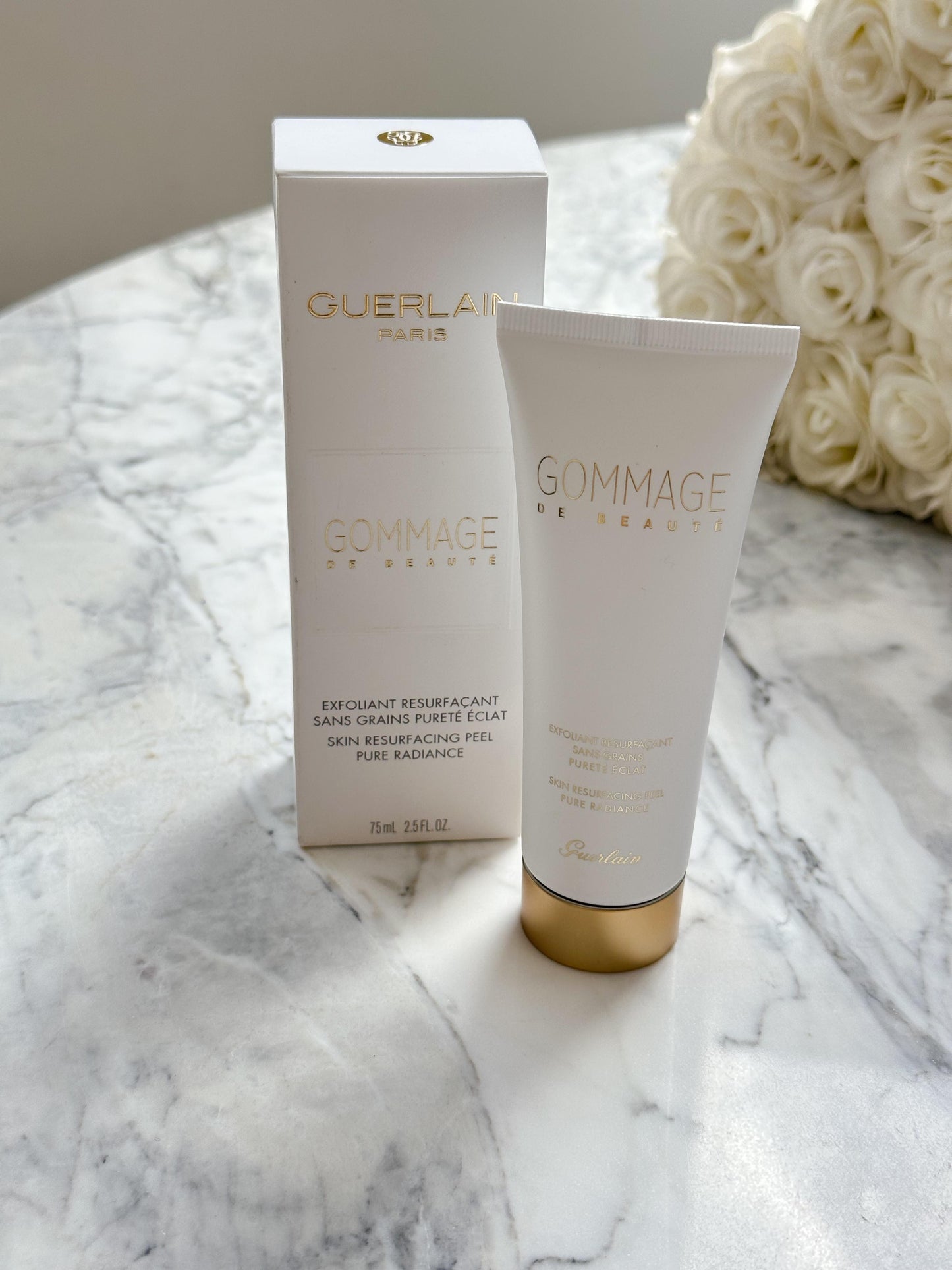 GUERLAIN Le Gommage De Beauté 
Exfoliant Resurfaçant