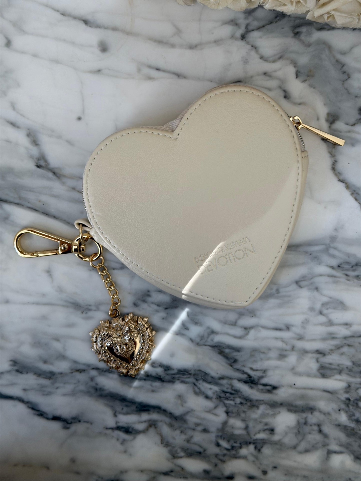 DOLCE&GABBANA
Luxury Heart Pouch