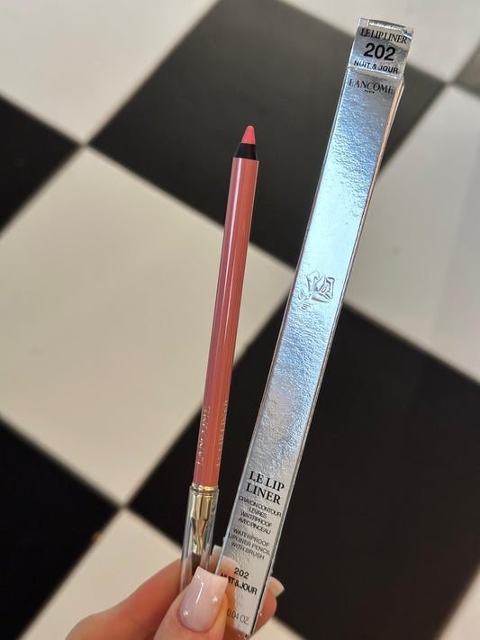 LANCÔME Le Lip Liner Pencil
Waterproof & Smudge-Resistant (202)