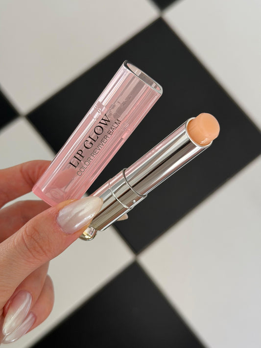 DIOR Addict Lip Glow
Natural Glow Custom Color Reviving Lip Balm - 24H Hydration