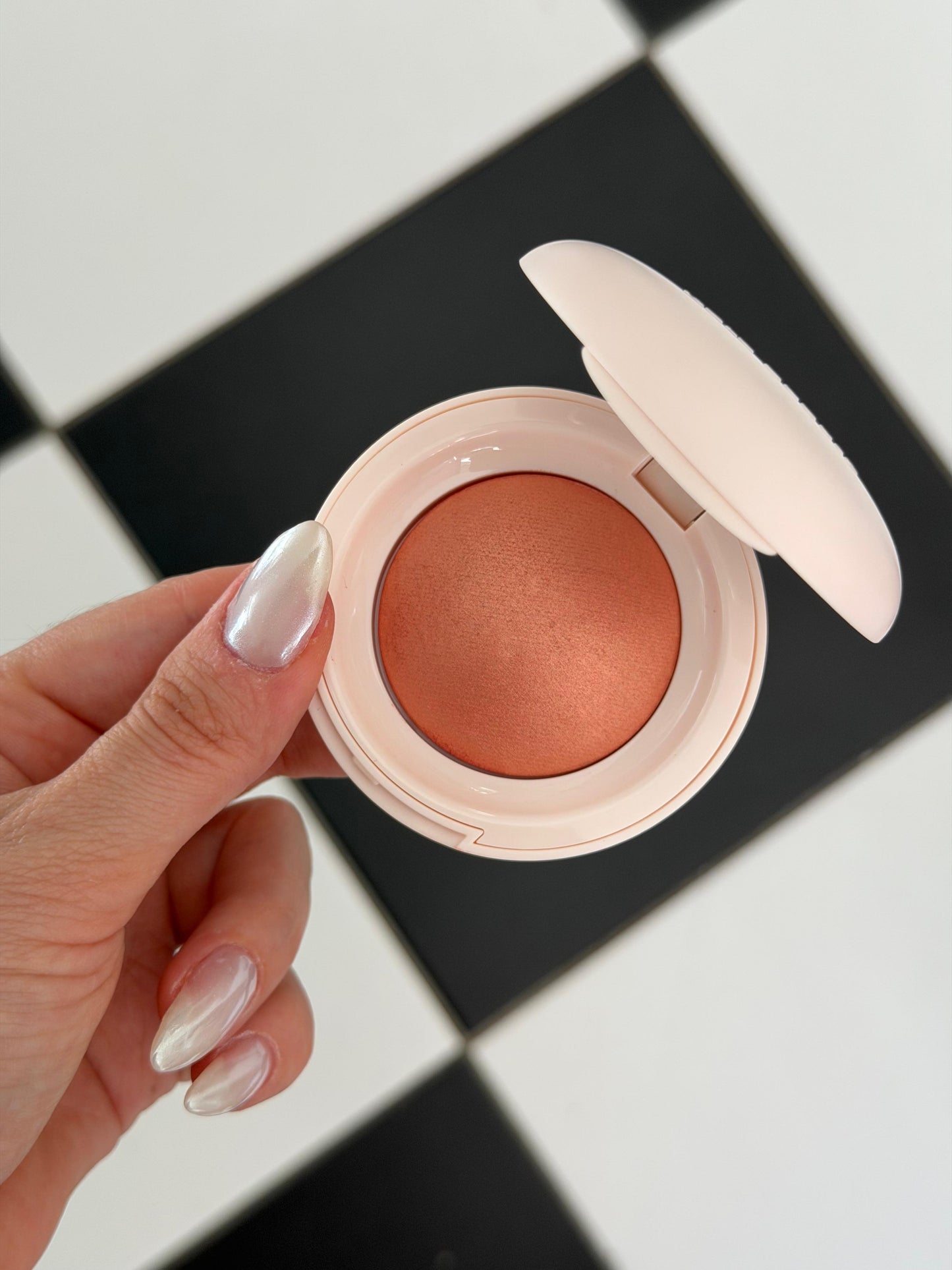 RARE BEAUTY Soft Pinch Luminous Powder Blush - Joy
