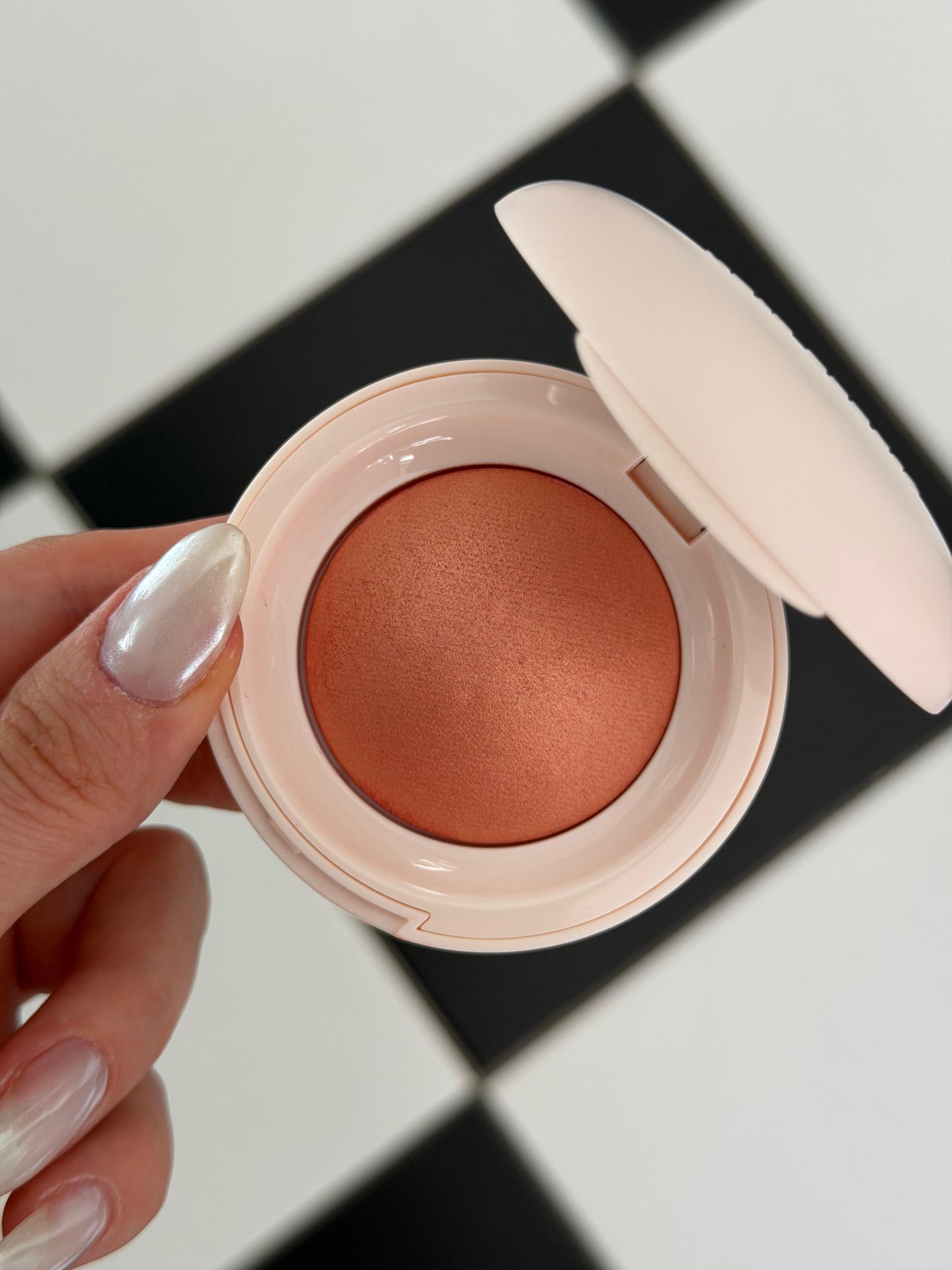 RARE BEAUTY Soft Pinch Luminous Powder Blush - Joy
